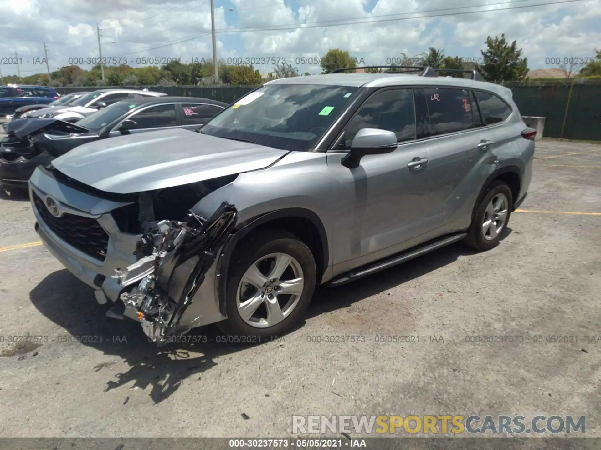 2 Photograph of a damaged car 5TDCZRAH3LS500876 TOYOTA HIGHLANDER 2020