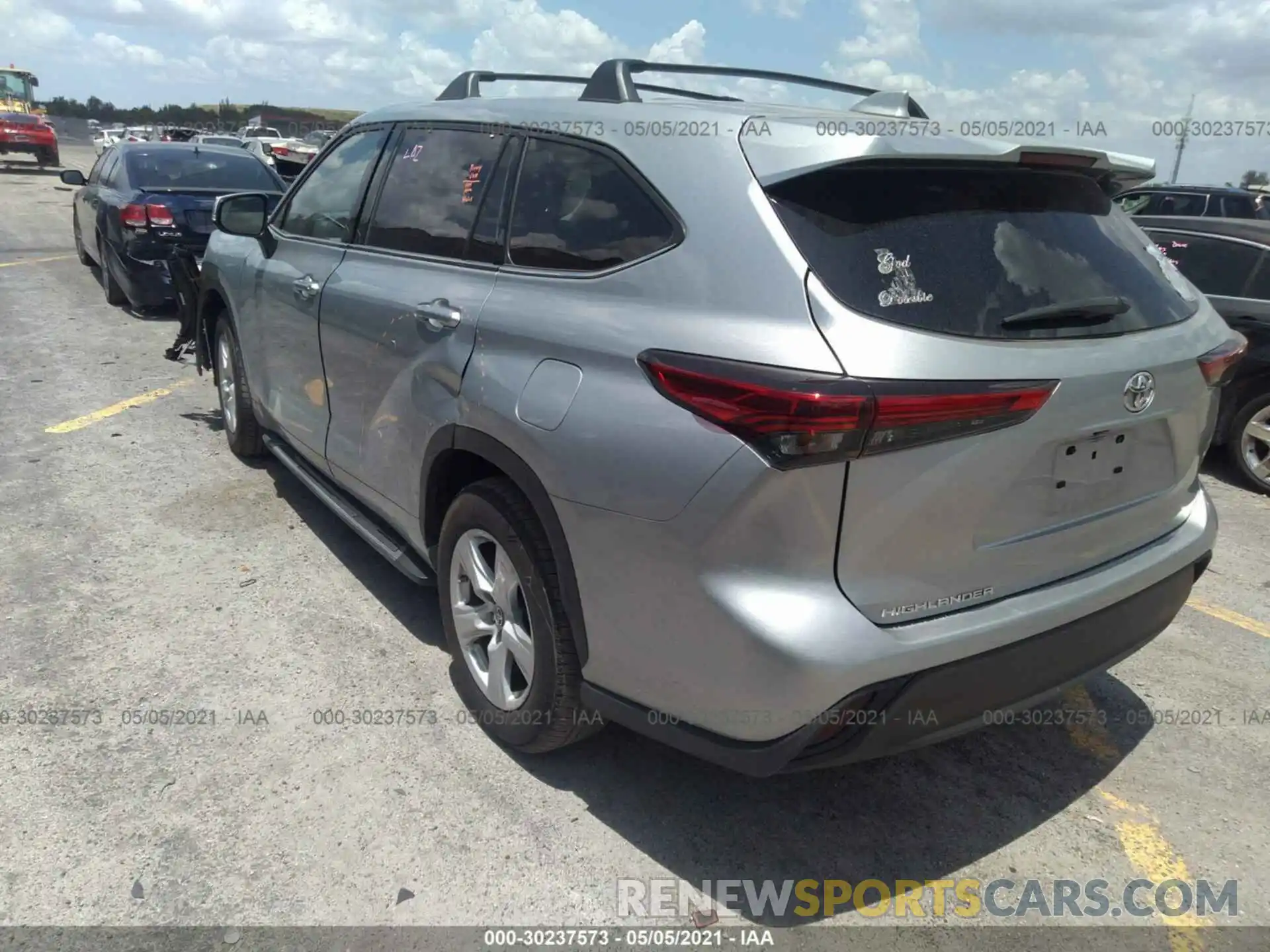 3 Photograph of a damaged car 5TDCZRAH3LS500876 TOYOTA HIGHLANDER 2020