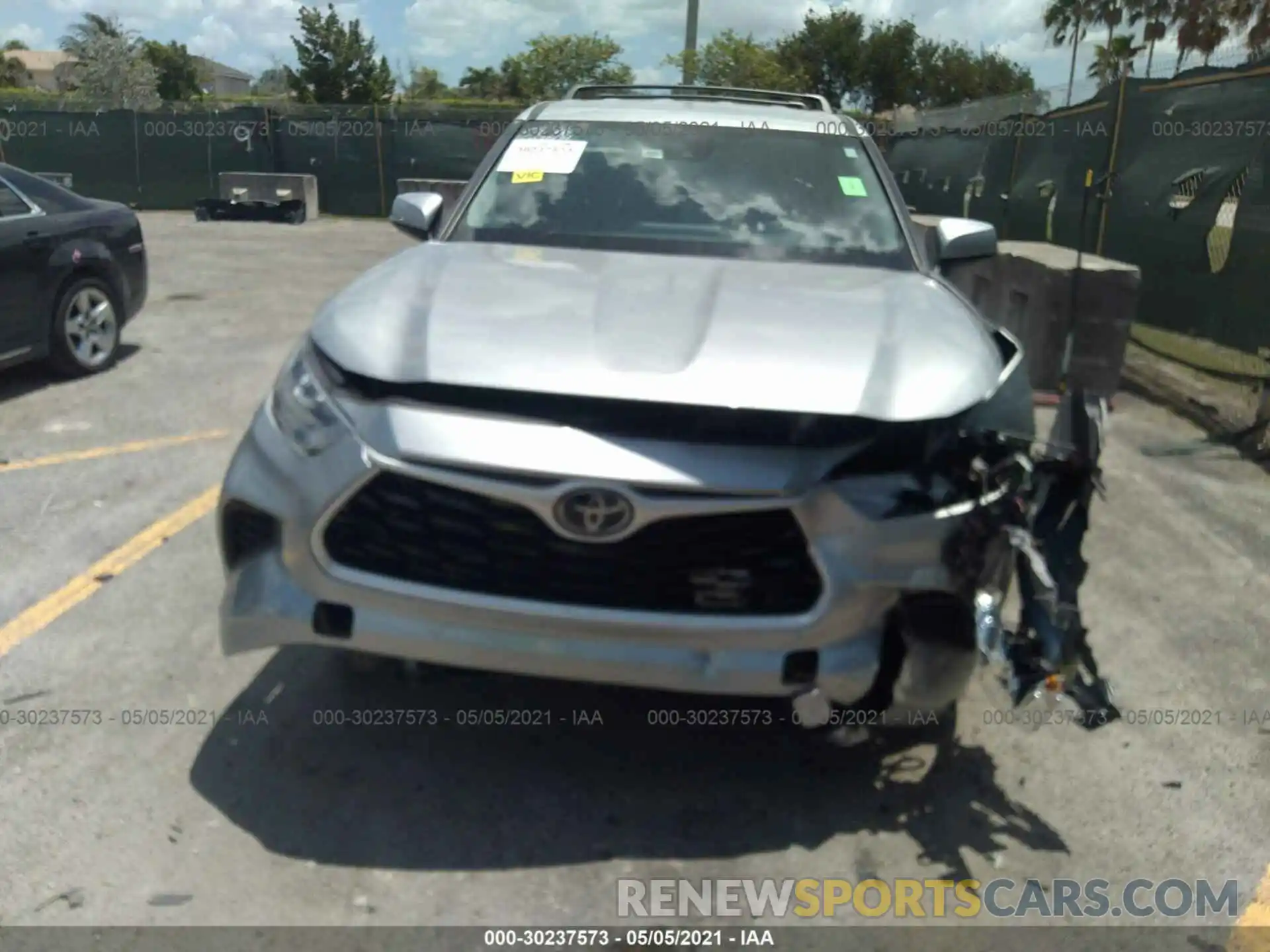 6 Photograph of a damaged car 5TDCZRAH3LS500876 TOYOTA HIGHLANDER 2020