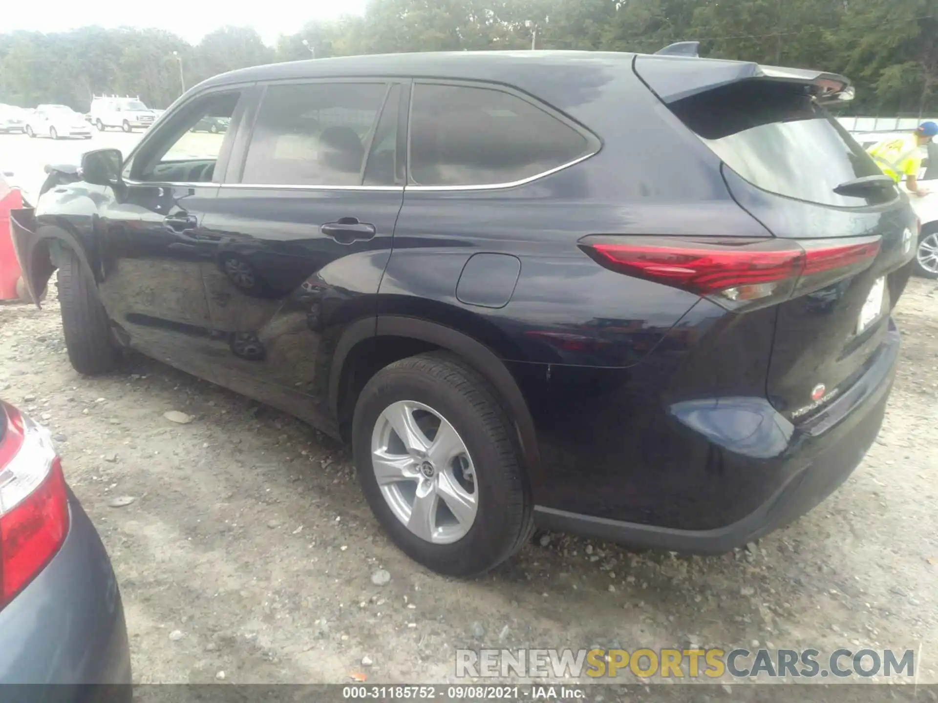 3 Photograph of a damaged car 5TDCZRAH5LS013145 TOYOTA HIGHLANDER 2020