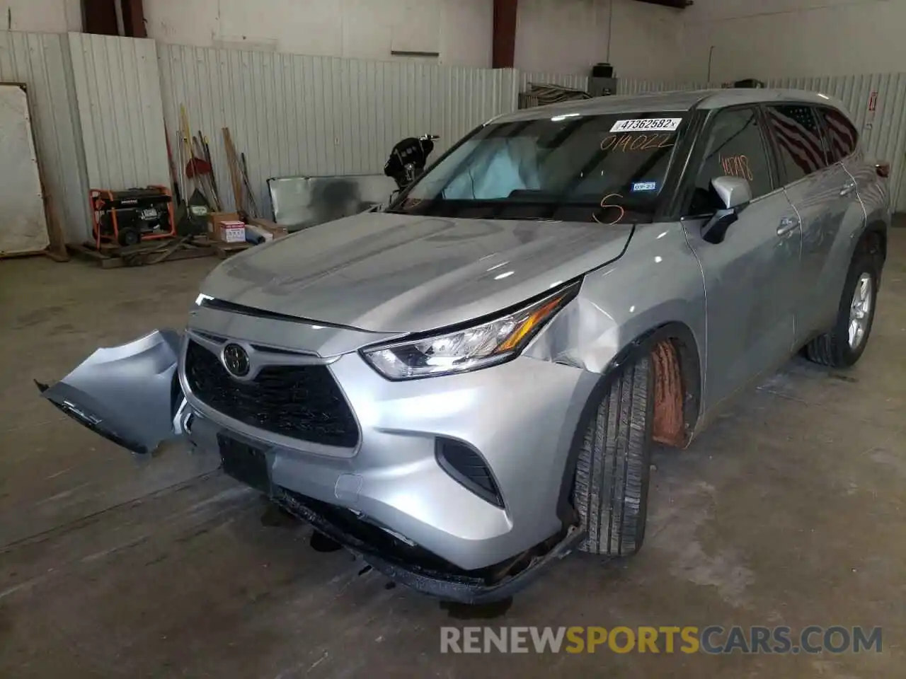 2 Photograph of a damaged car 5TDCZRAH5LS014022 TOYOTA HIGHLANDER 2020