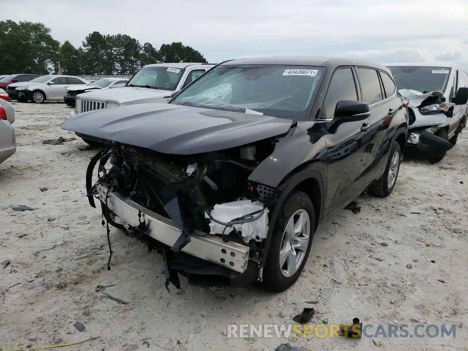 2 Photograph of a damaged car 5TDCZRAH6LS005121 TOYOTA HIGHLANDER 2020