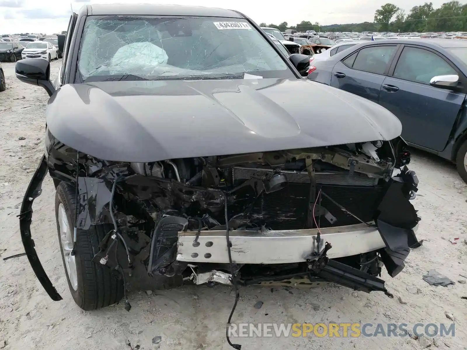 9 Photograph of a damaged car 5TDCZRAH6LS005121 TOYOTA HIGHLANDER 2020