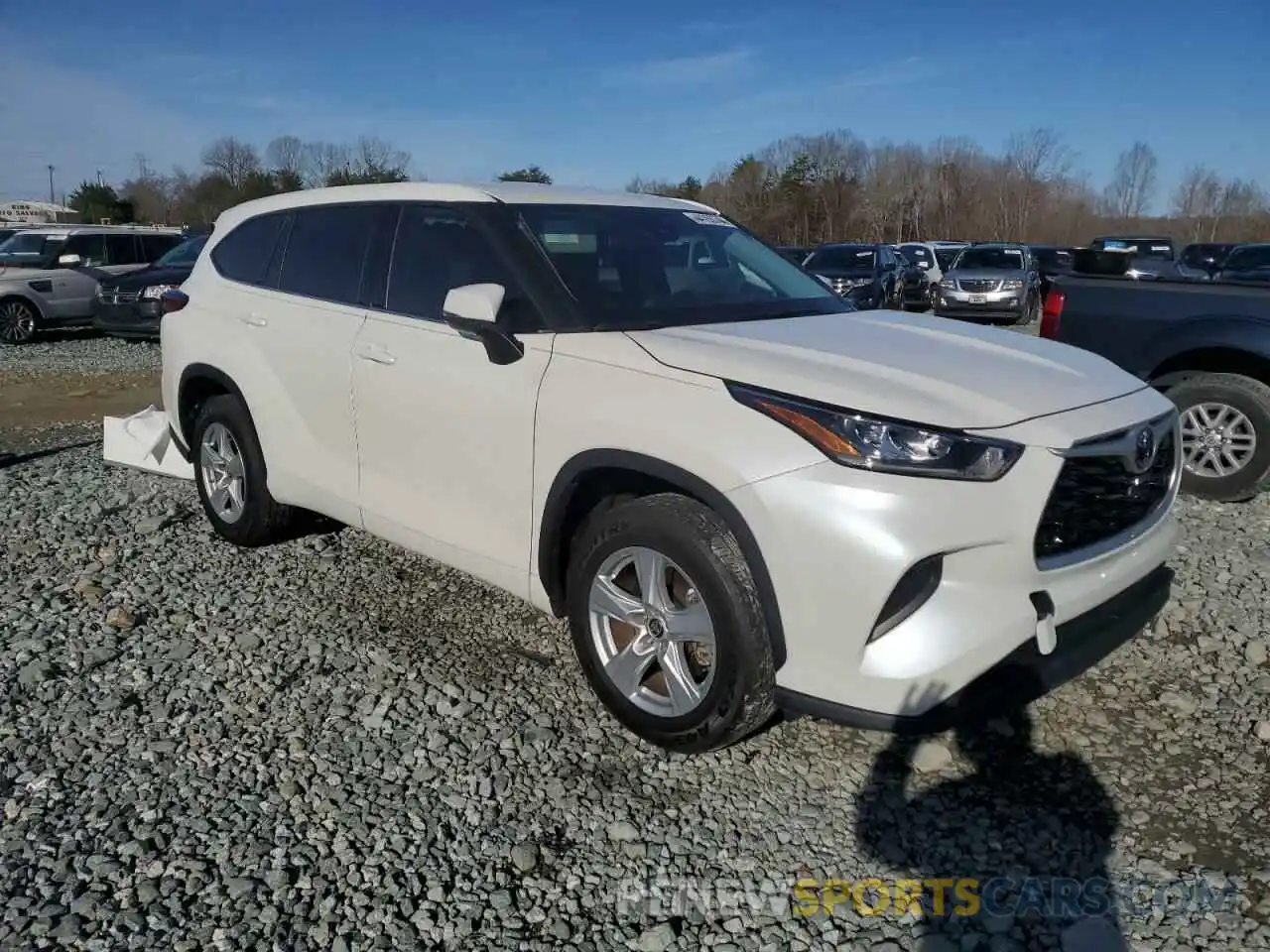 4 Photograph of a damaged car 5TDCZRAH7LS020257 TOYOTA HIGHLANDER 2020