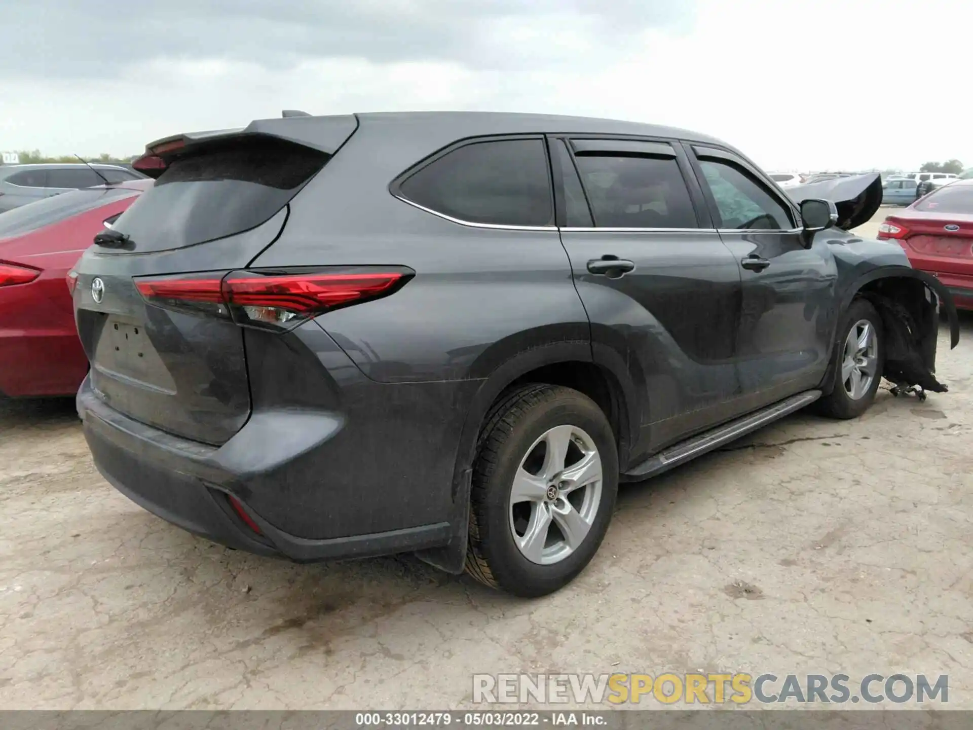 4 Photograph of a damaged car 5TDCZRAH7LS508740 TOYOTA HIGHLANDER 2020