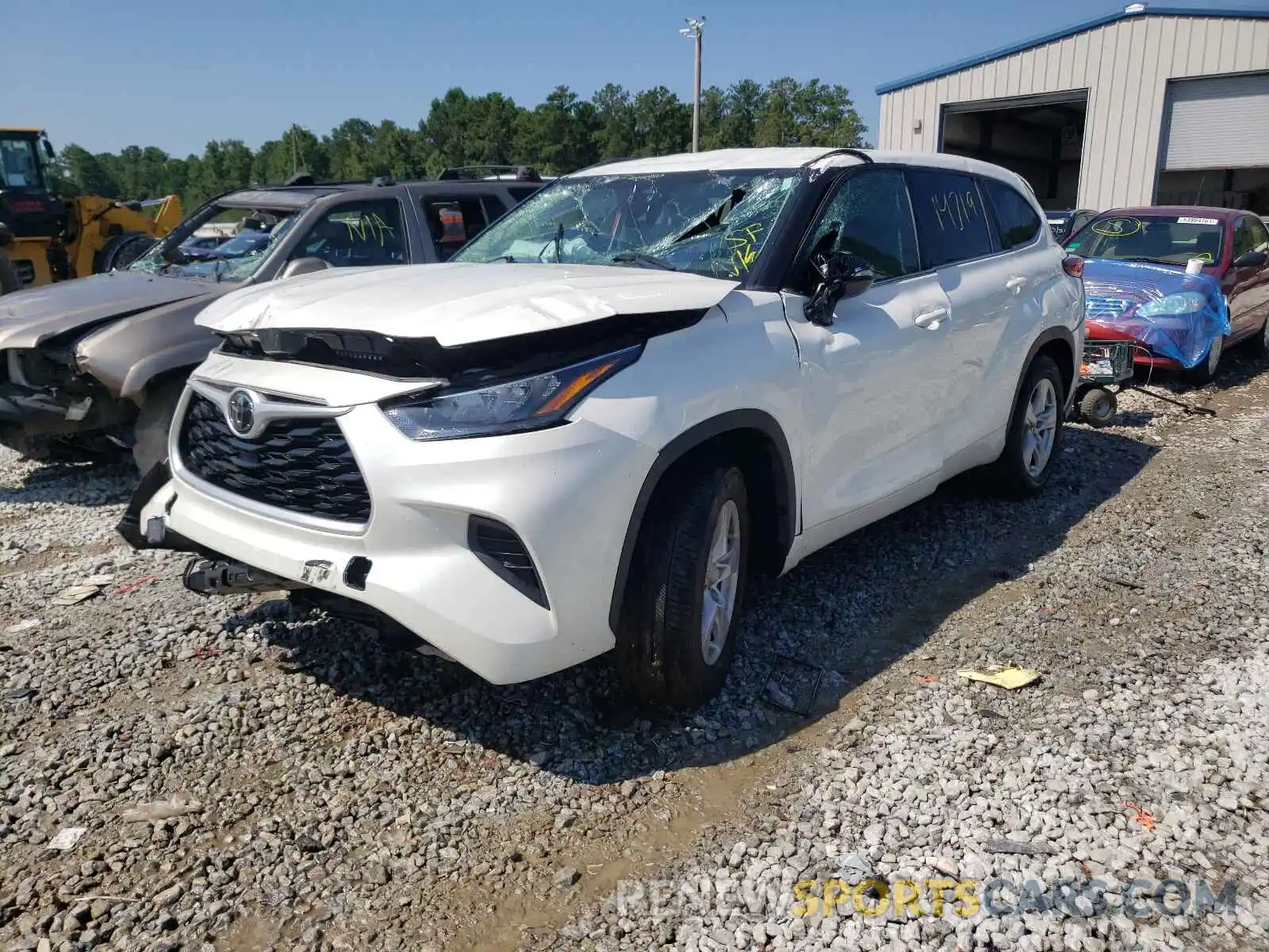 2 Photograph of a damaged car 5TDCZRAH8LS012412 TOYOTA HIGHLANDER 2020