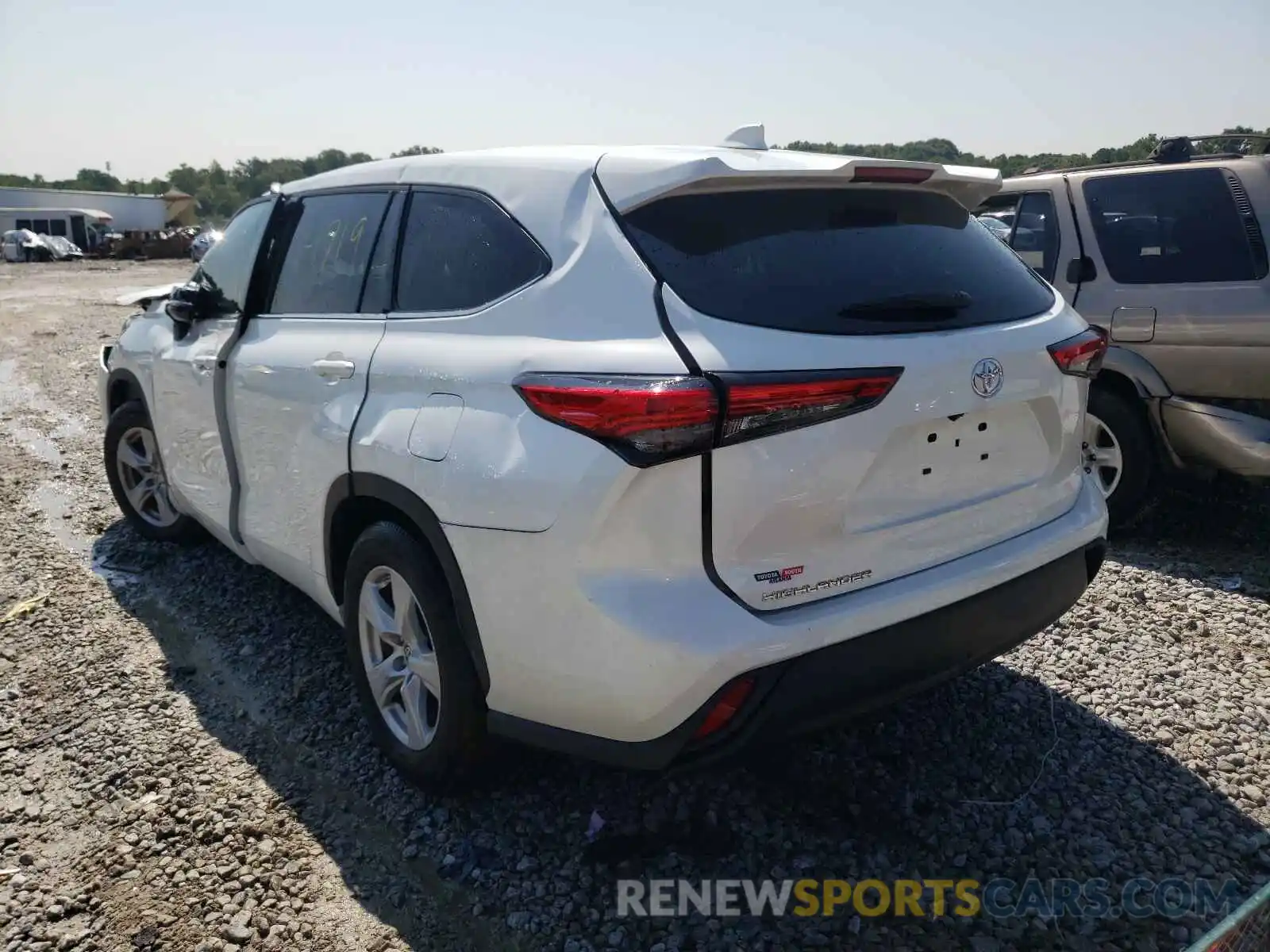 3 Photograph of a damaged car 5TDCZRAH8LS012412 TOYOTA HIGHLANDER 2020