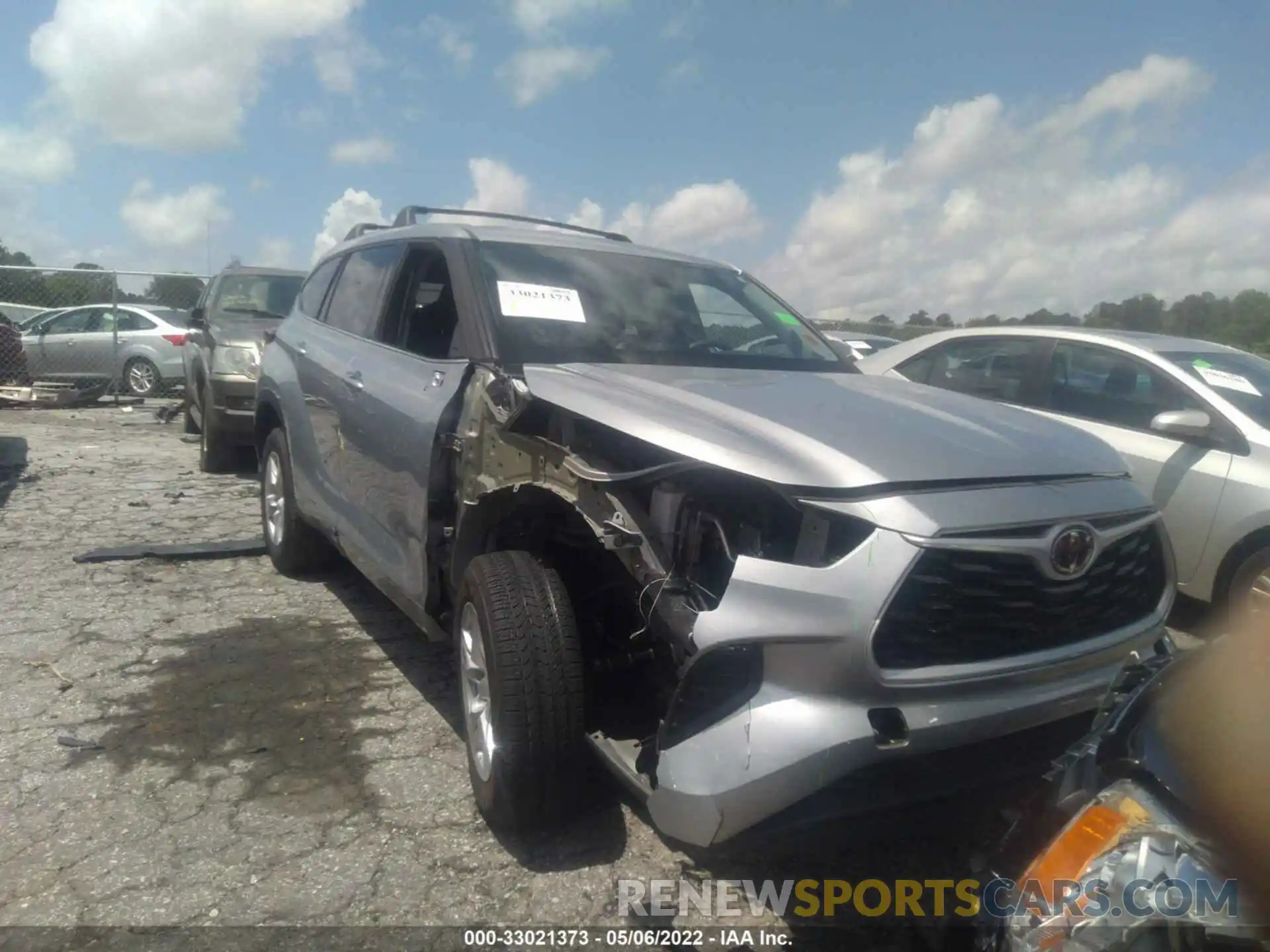 1 Photograph of a damaged car 5TDCZRAH8LS017996 TOYOTA HIGHLANDER 2020