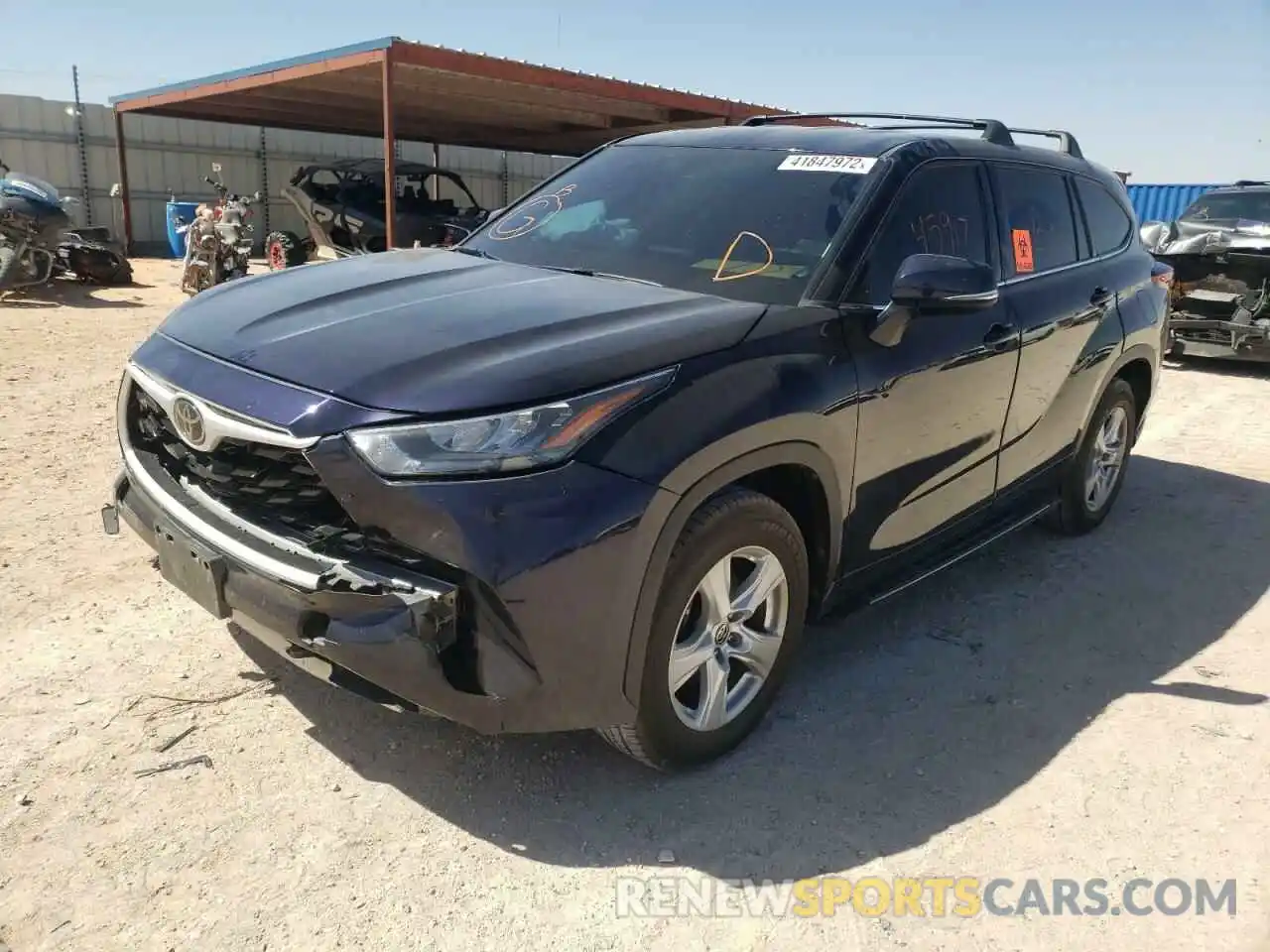 2 Photograph of a damaged car 5TDCZRAH8LS020977 TOYOTA HIGHLANDER 2020