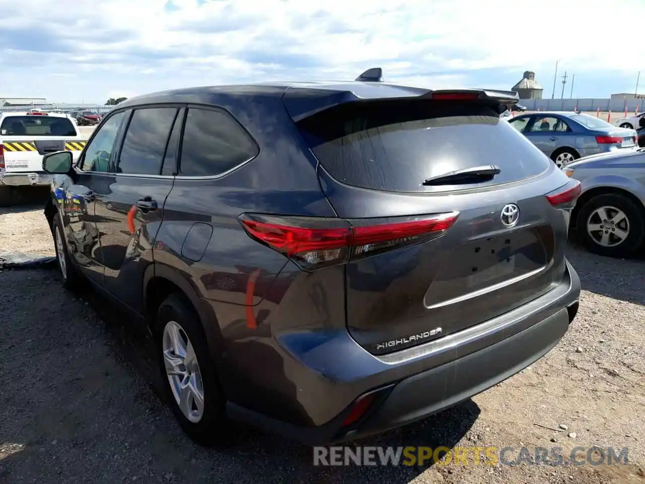 3 Photograph of a damaged car 5TDCZRAH8LS027637 TOYOTA HIGHLANDER 2020