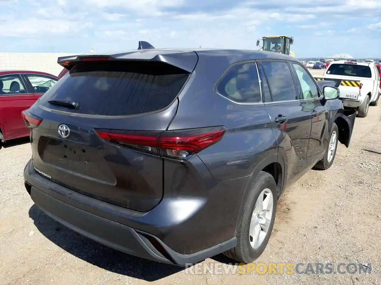 4 Photograph of a damaged car 5TDCZRAH8LS027637 TOYOTA HIGHLANDER 2020