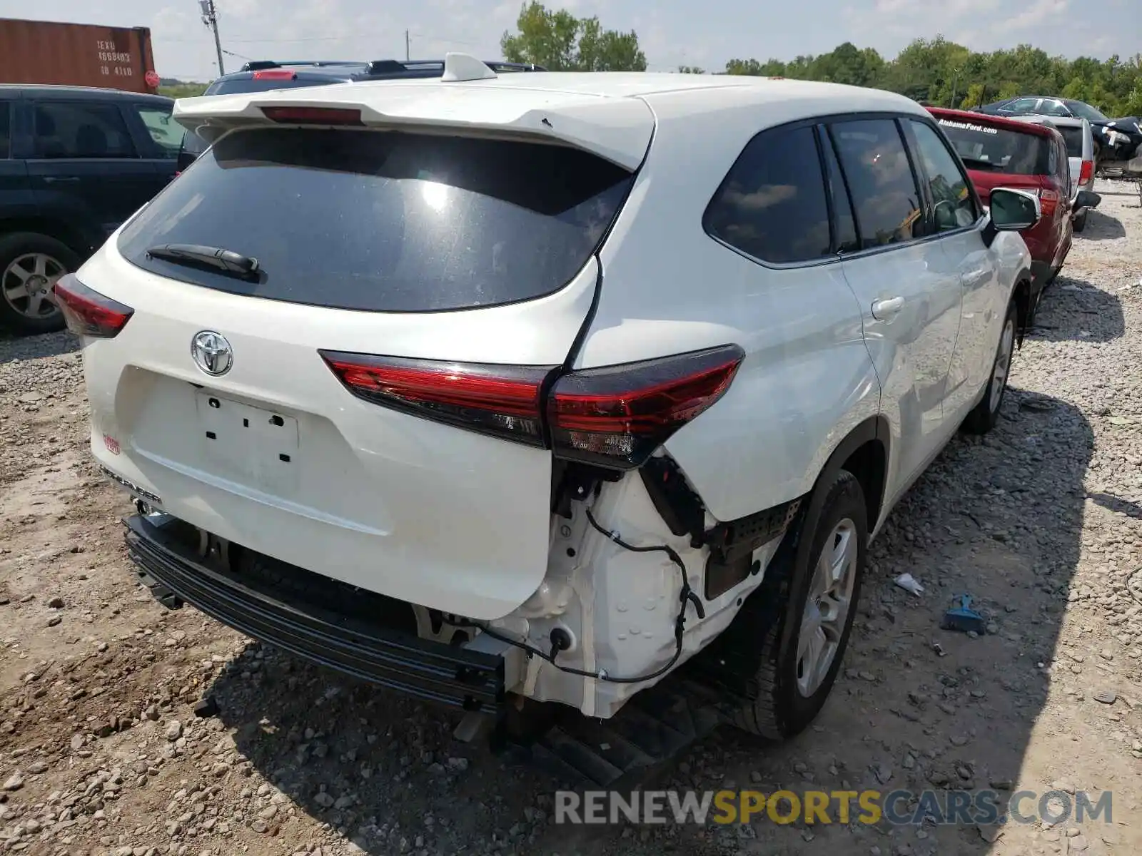 4 Photograph of a damaged car 5TDCZRAH8LS503188 TOYOTA HIGHLANDER 2020