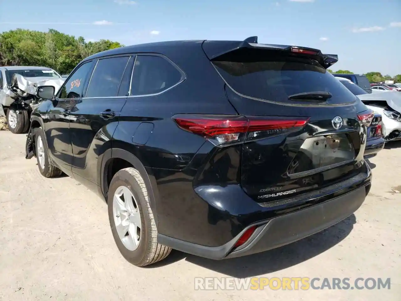 3 Photograph of a damaged car 5TDCZRAH8LS508181 TOYOTA HIGHLANDER 2020