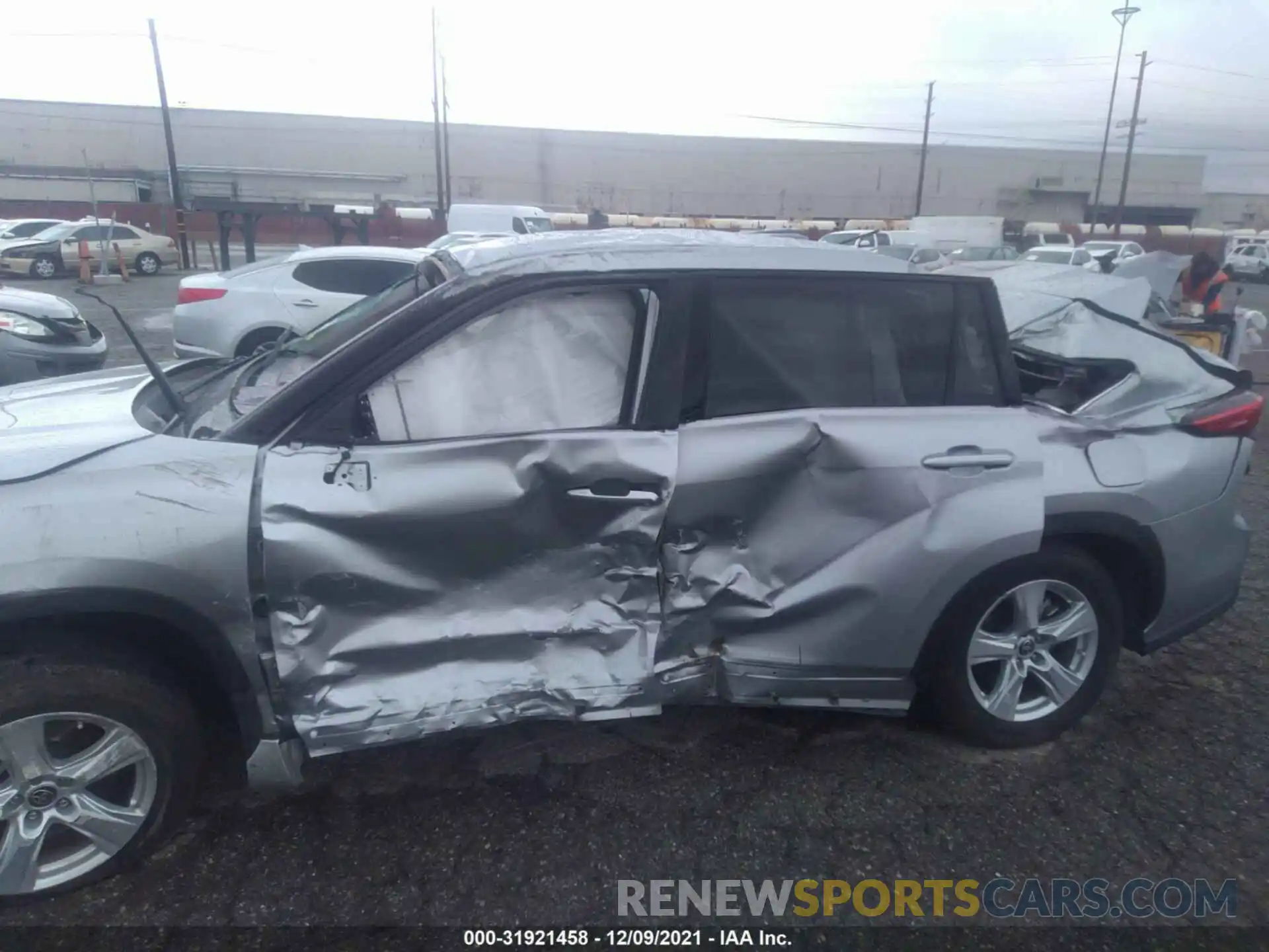 6 Photograph of a damaged car 5TDCZRAH9LS016694 TOYOTA HIGHLANDER 2020