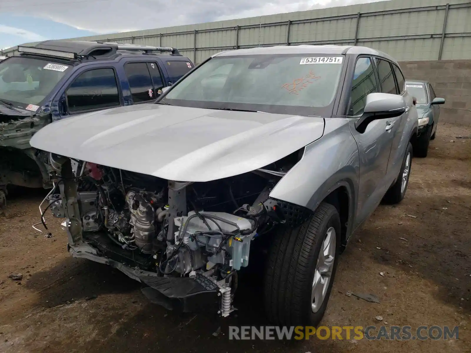 2 Photograph of a damaged car 5TDCZRAH9LS031129 TOYOTA HIGHLANDER 2020