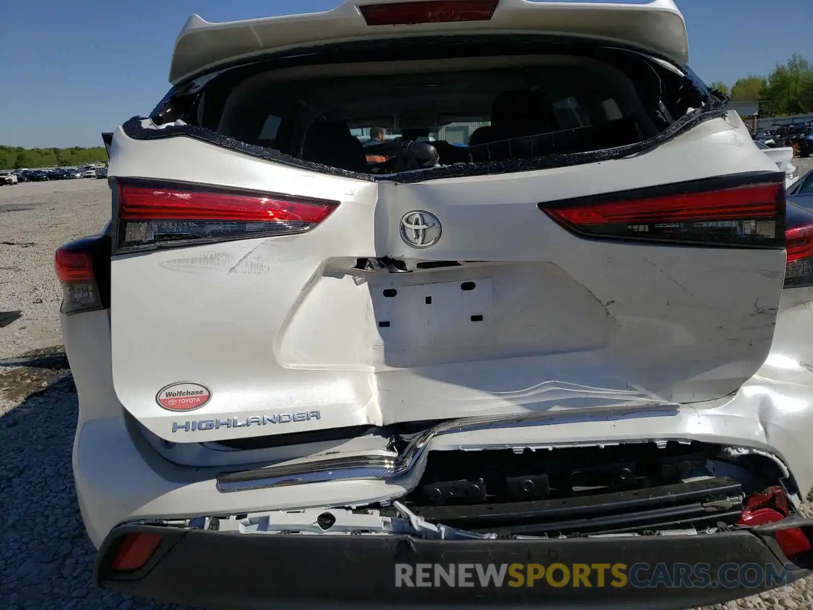 9 Photograph of a damaged car 5TDCZRAHXLS001797 TOYOTA HIGHLANDER 2020