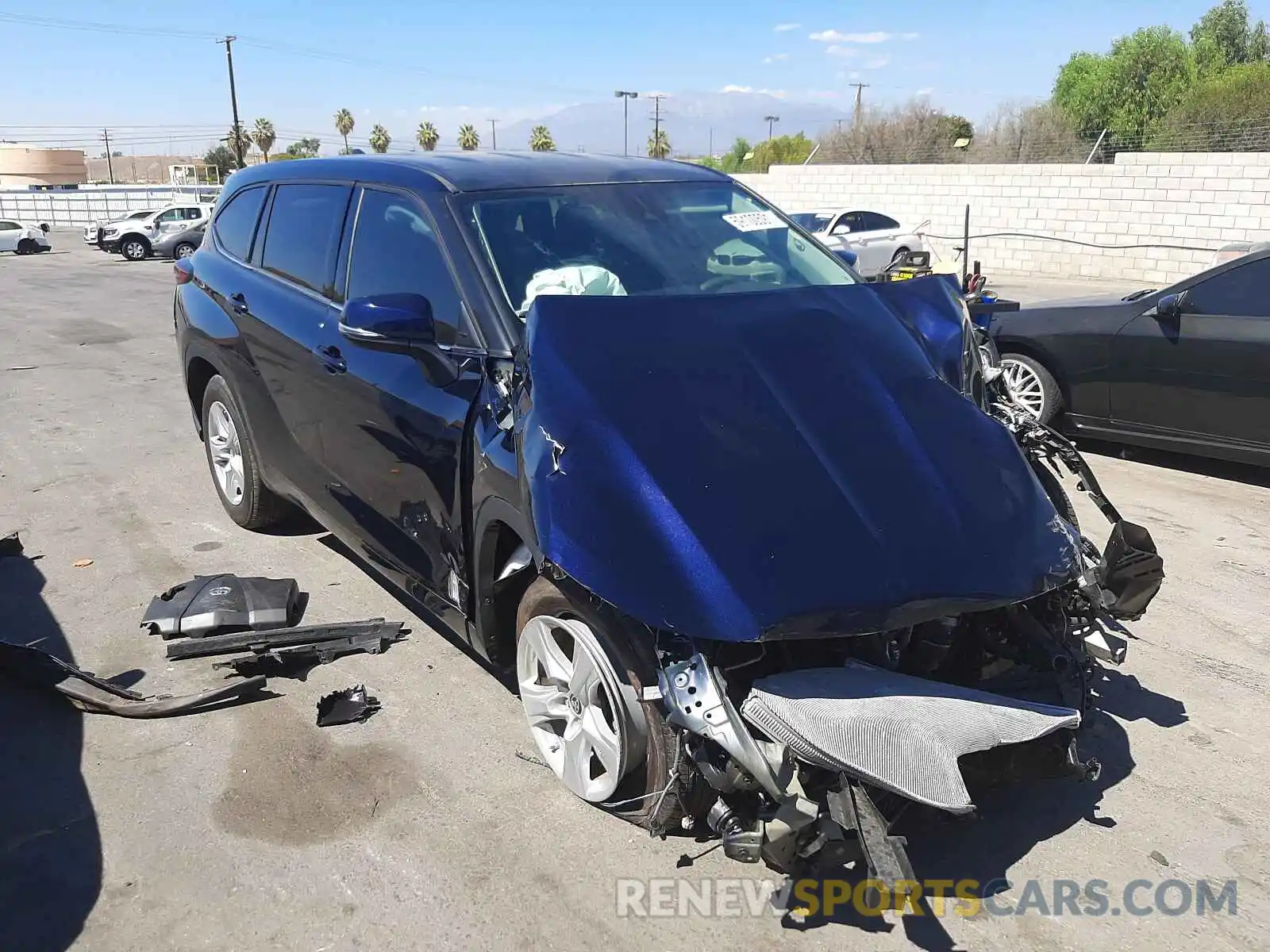 1 Photograph of a damaged car 5TDCZRAHXLS016901 TOYOTA HIGHLANDER 2020