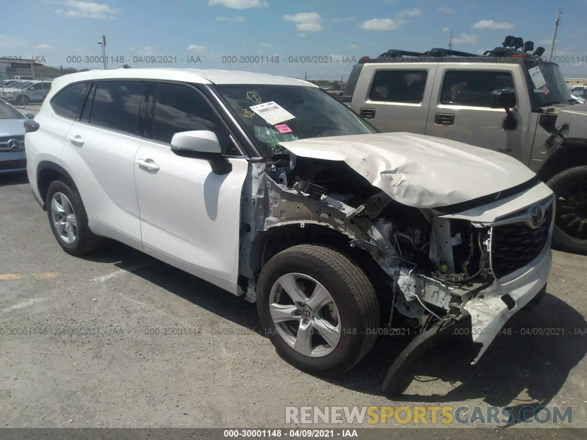 1 Photograph of a damaged car 5TDCZRAHXLS503516 TOYOTA HIGHLANDER 2020