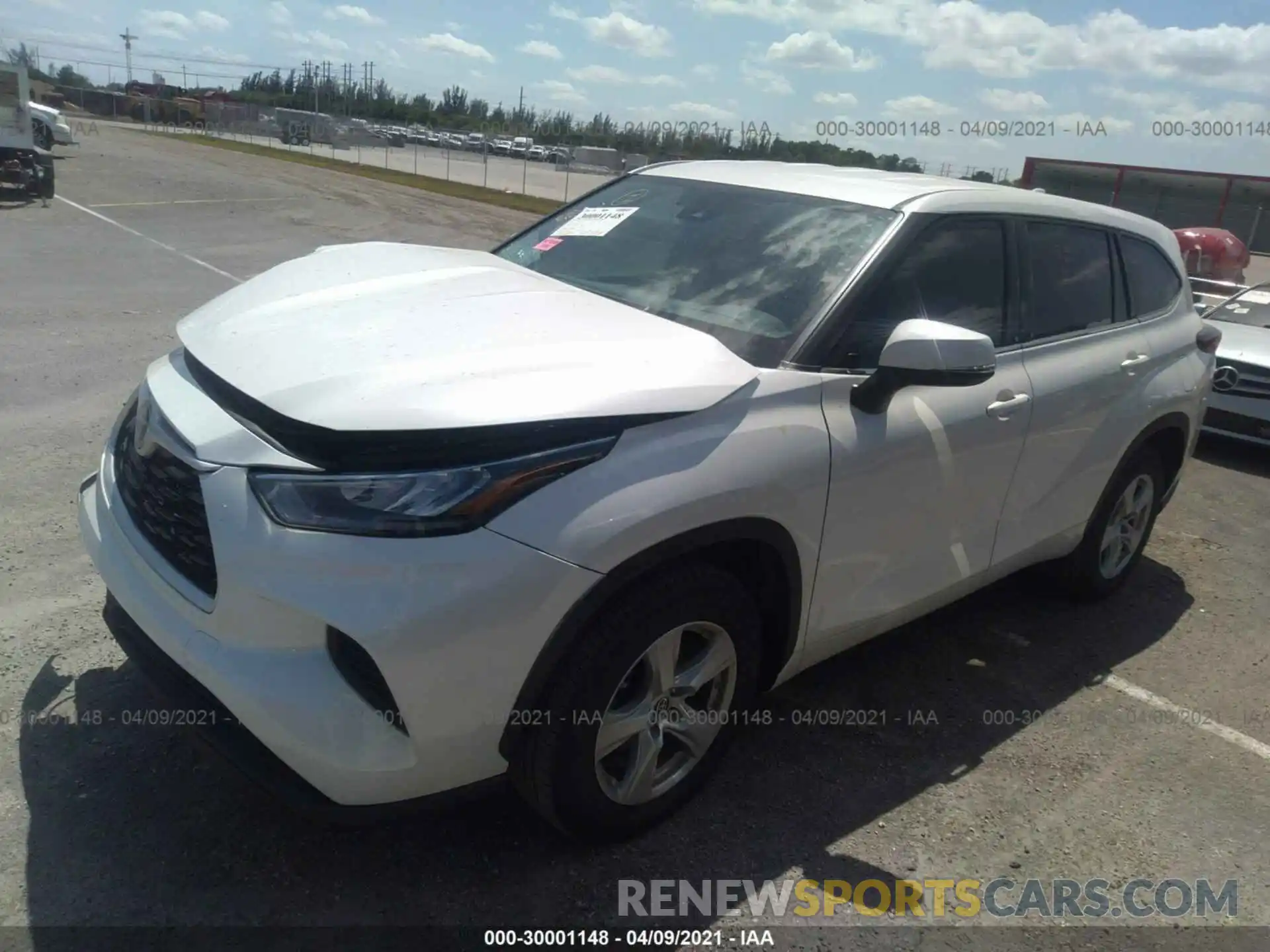 2 Photograph of a damaged car 5TDCZRAHXLS503516 TOYOTA HIGHLANDER 2020