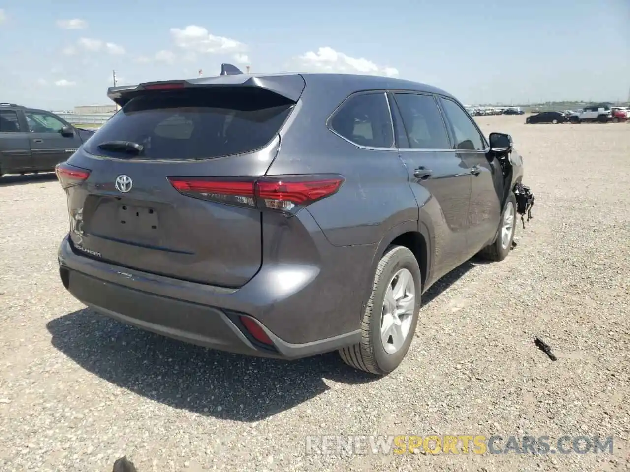 4 Photograph of a damaged car 5TDCZRAHXLS505895 TOYOTA HIGHLANDER 2020