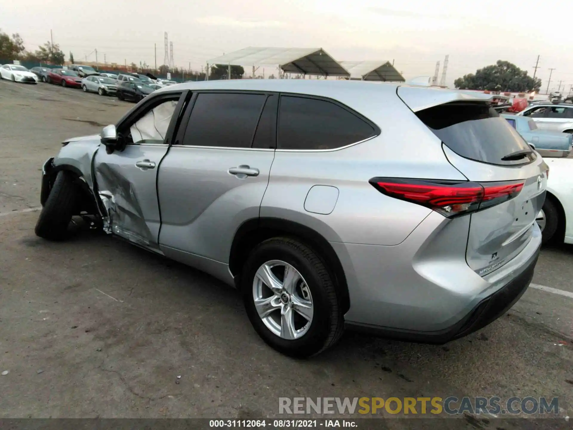 3 Photograph of a damaged car 5TDCZRAHXLS511101 TOYOTA HIGHLANDER 2020