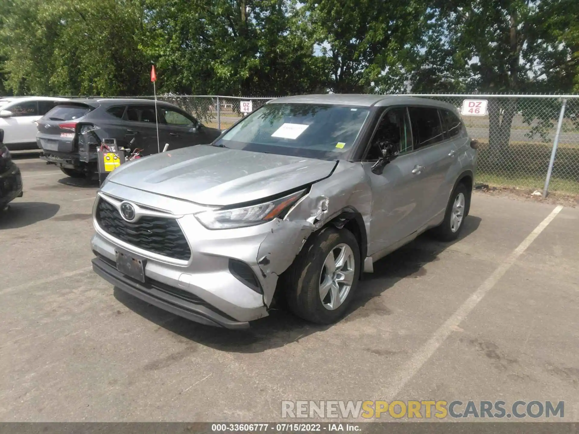 2 Photograph of a damaged car 5TDCZRBH0LS505824 TOYOTA HIGHLANDER 2020