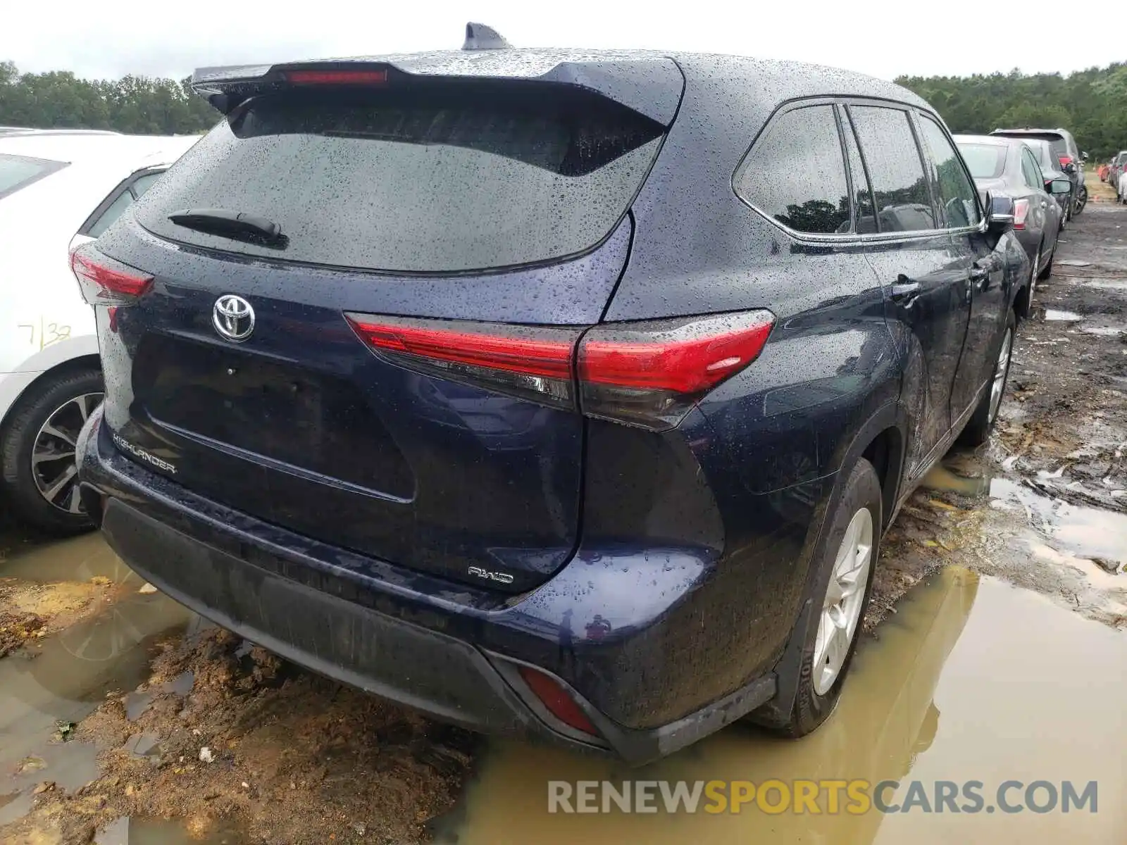 4 Photograph of a damaged car 5TDCZRBH1LS001847 TOYOTA HIGHLANDER 2020