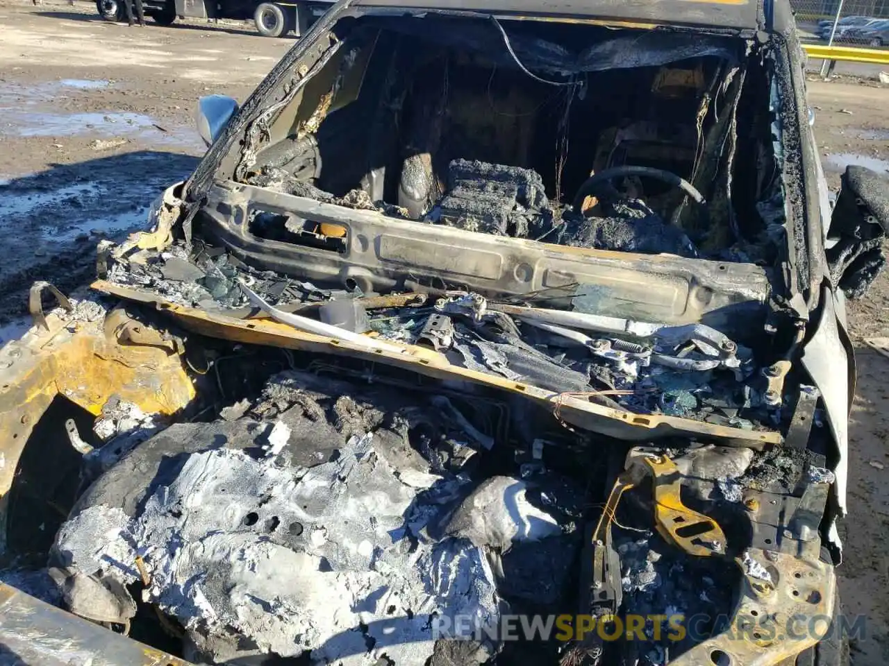 9 Photograph of a damaged car 5TDCZRBH1LS034797 TOYOTA HIGHLANDER 2020