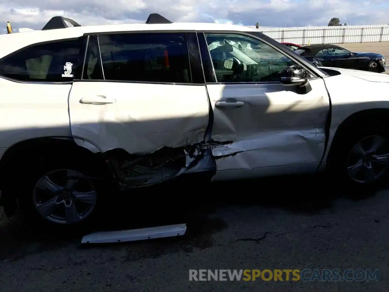 9 Photograph of a damaged car 5TDCZRBH1LS501023 TOYOTA HIGHLANDER 2020