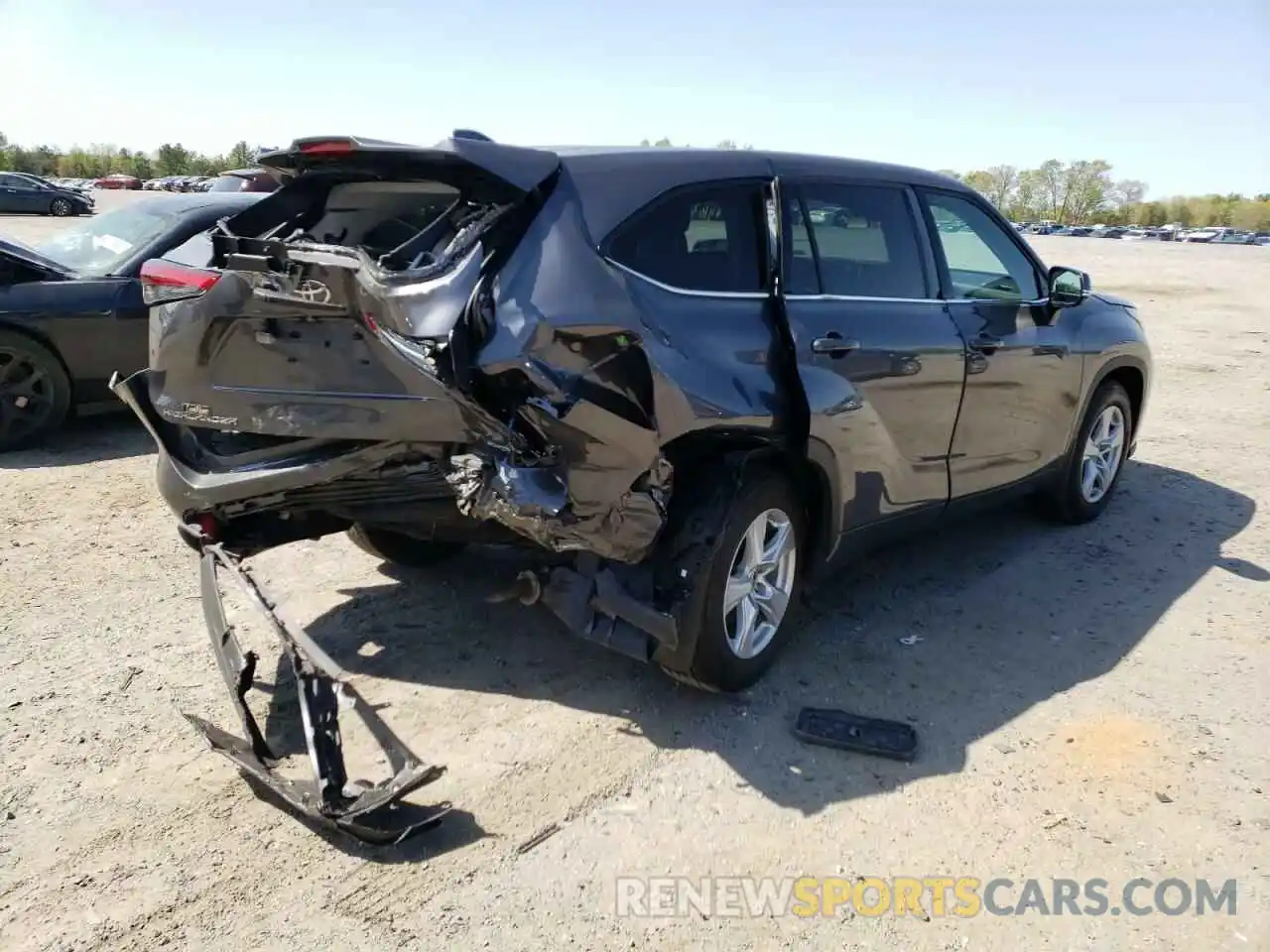 4 Photograph of a damaged car 5TDCZRBH2LS016051 TOYOTA HIGHLANDER 2020