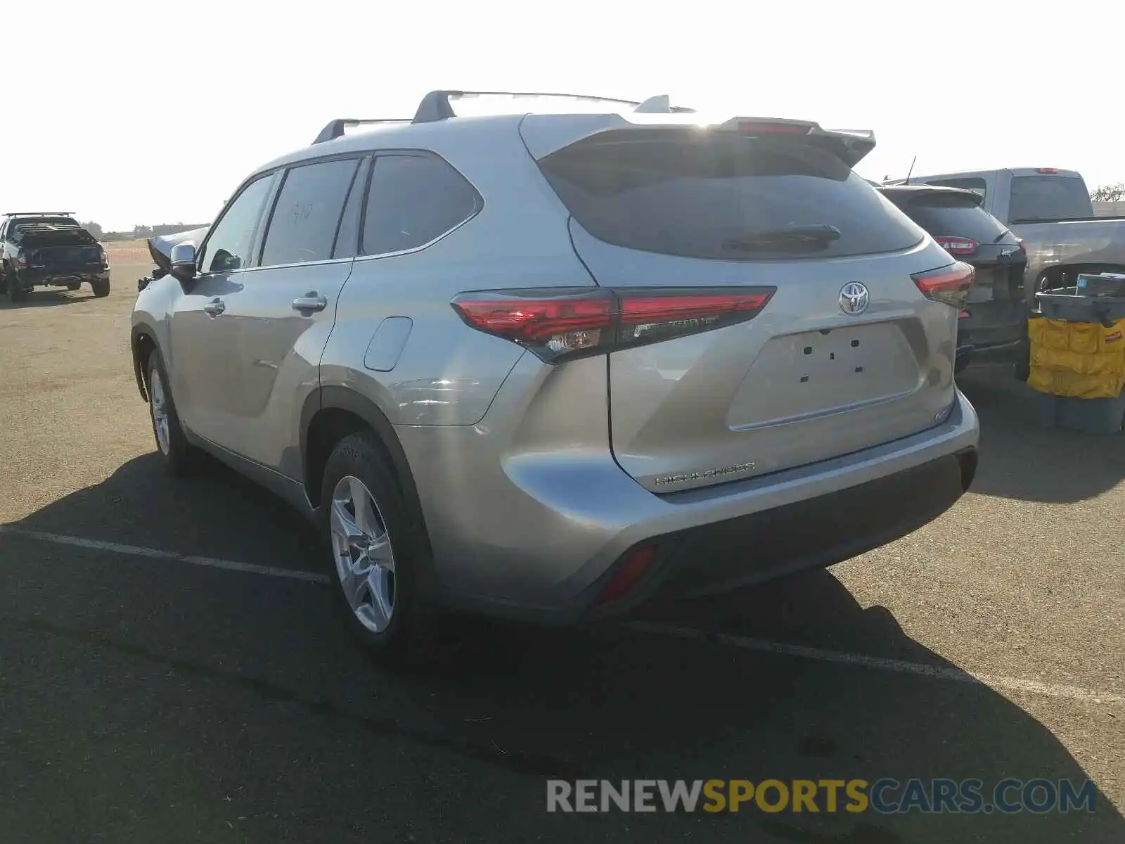 3 Photograph of a damaged car 5TDCZRBH2LS054122 TOYOTA HIGHLANDER 2020