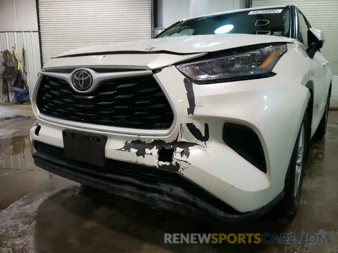 9 Photograph of a damaged car 5TDCZRBH3LS024370 TOYOTA HIGHLANDER 2020