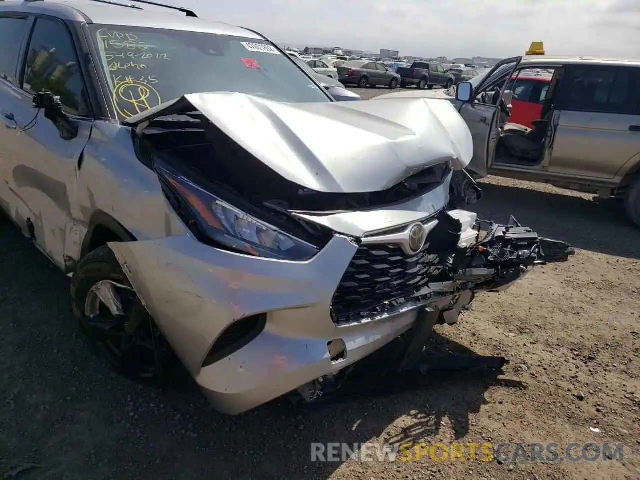 9 Photograph of a damaged car 5TDCZRBH3LS517580 TOYOTA HIGHLANDER 2020