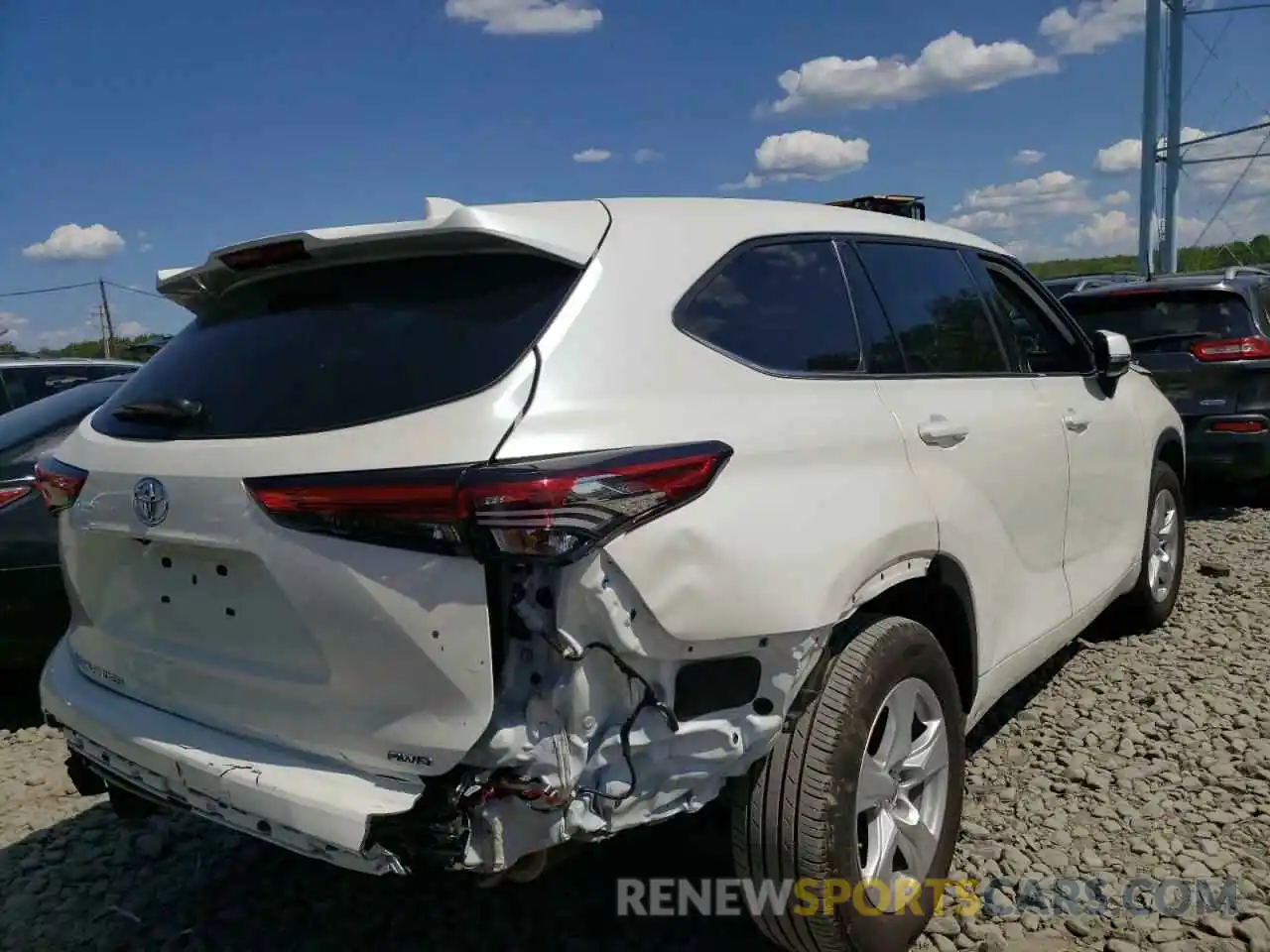 4 Photograph of a damaged car 5TDCZRBH5LS034852 TOYOTA HIGHLANDER 2020