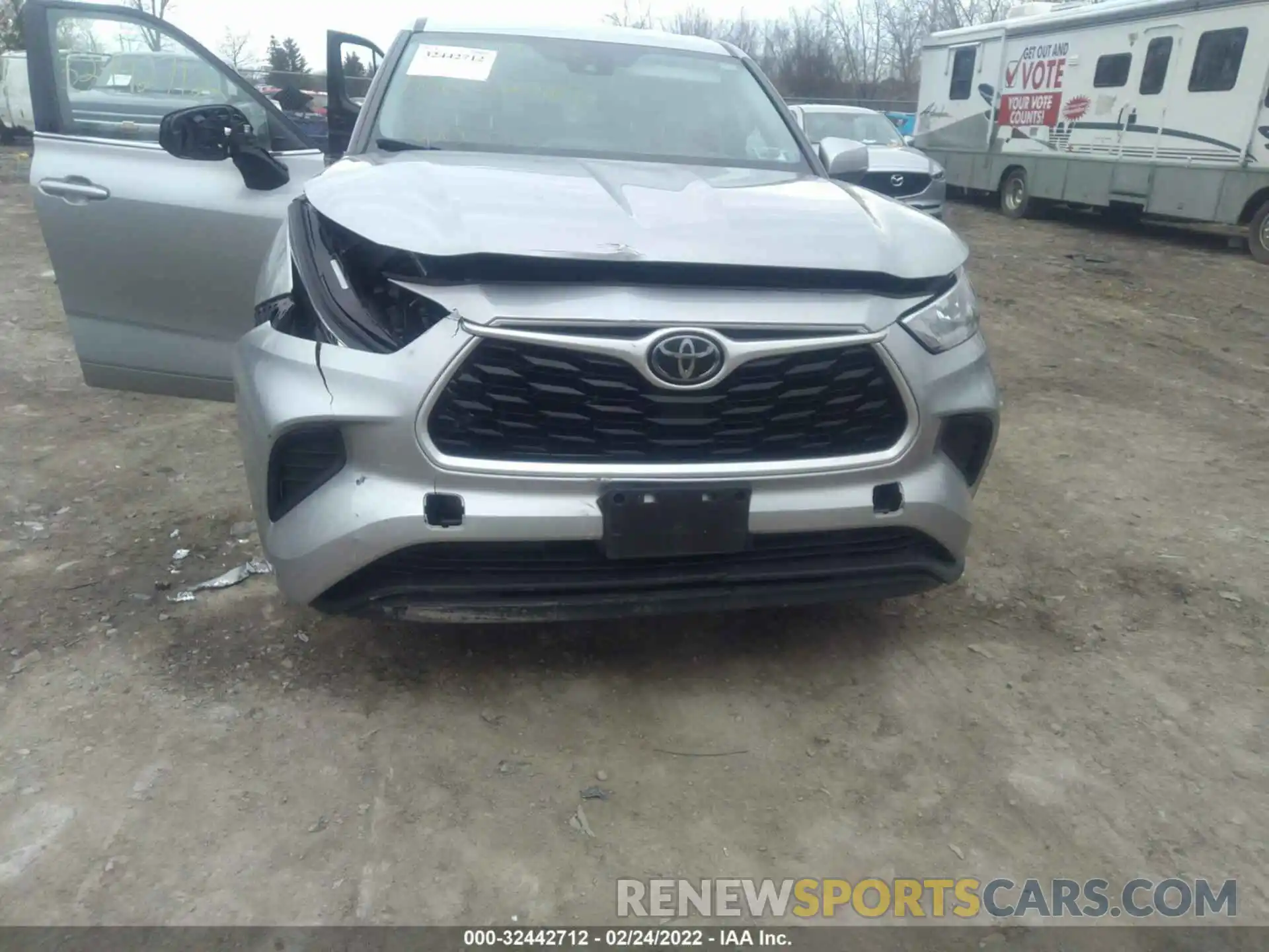 6 Photograph of a damaged car 5TDCZRBH7LS505898 TOYOTA HIGHLANDER 2020