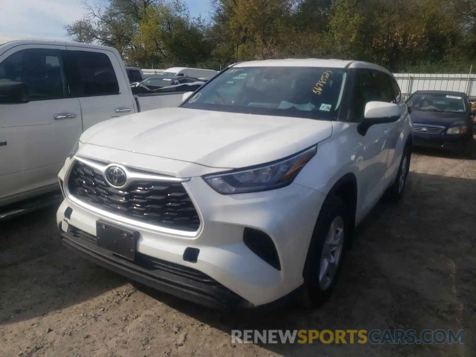 2 Photograph of a damaged car 5TDCZRBH9LS035356 TOYOTA HIGHLANDER 2020