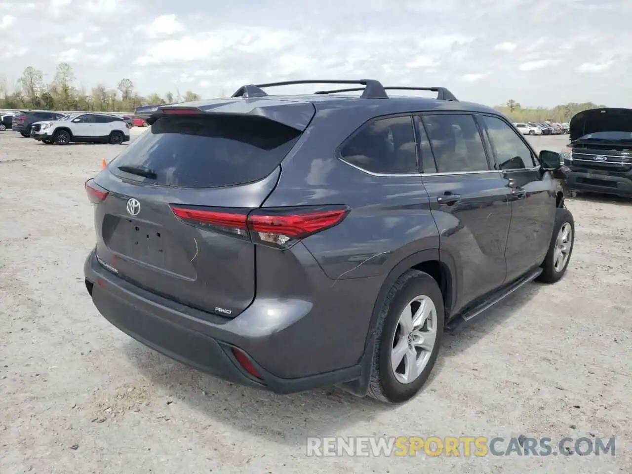 4 Photograph of a damaged car 5TDCZRBH9LS519320 TOYOTA HIGHLANDER 2020