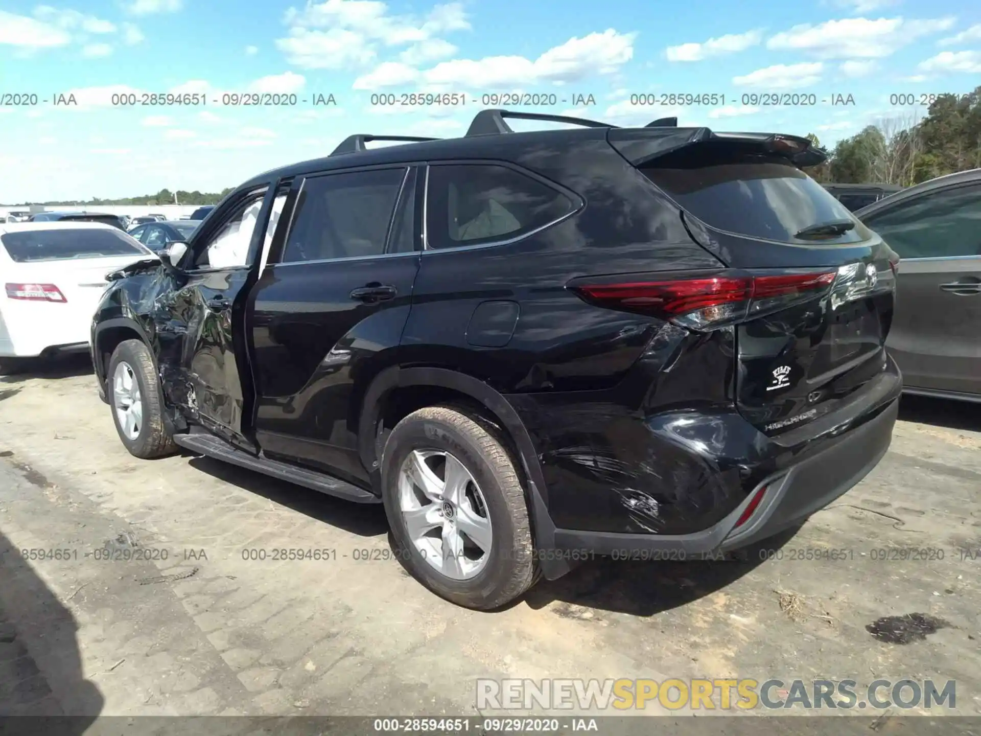 3 Photograph of a damaged car 5TDCZRBH9LS519382 TOYOTA HIGHLANDER 2020