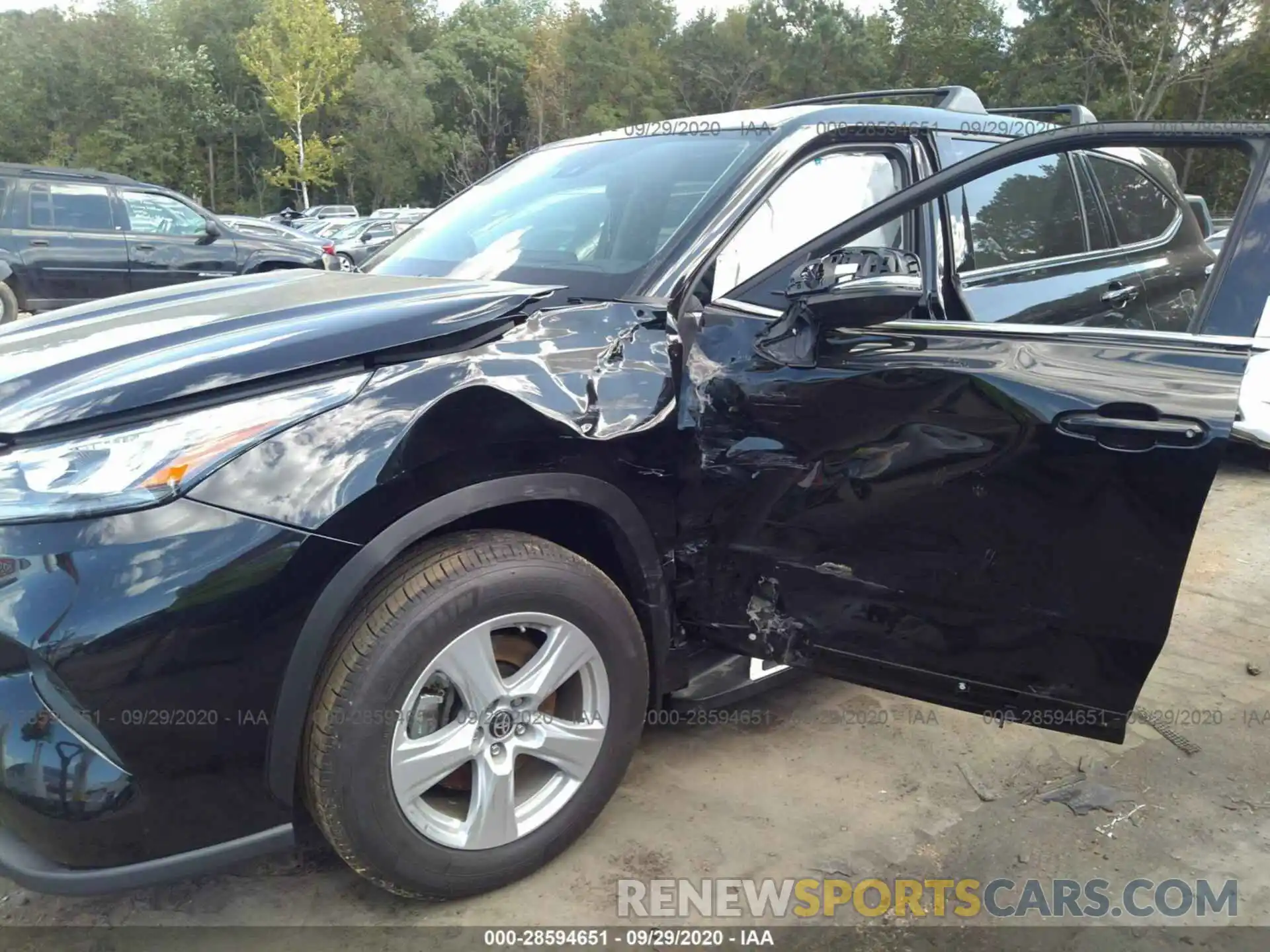 6 Photograph of a damaged car 5TDCZRBH9LS519382 TOYOTA HIGHLANDER 2020