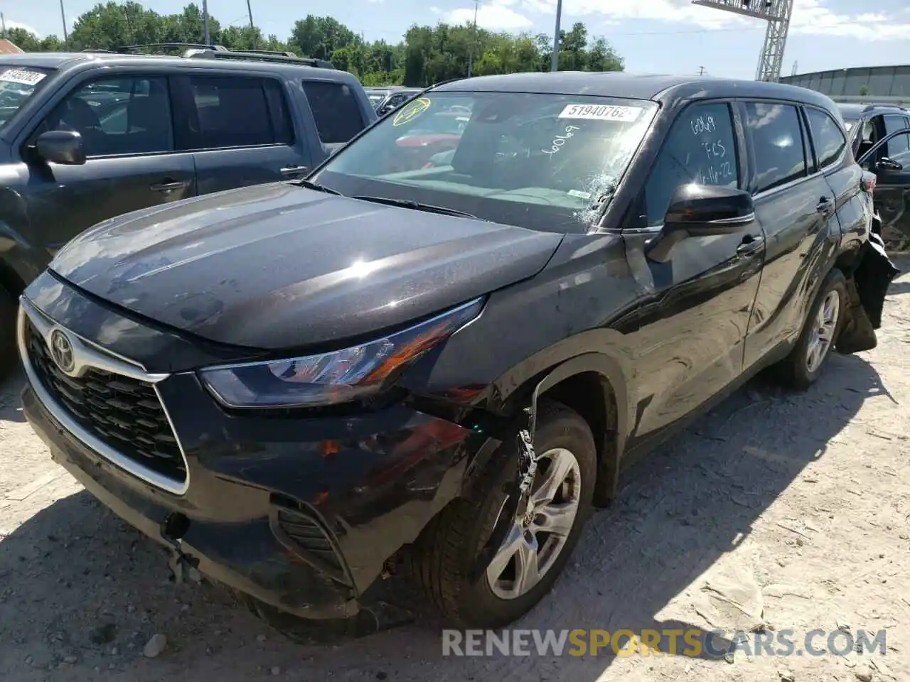 2 Photograph of a damaged car 5TDCZRBHXLS016069 TOYOTA HIGHLANDER 2020