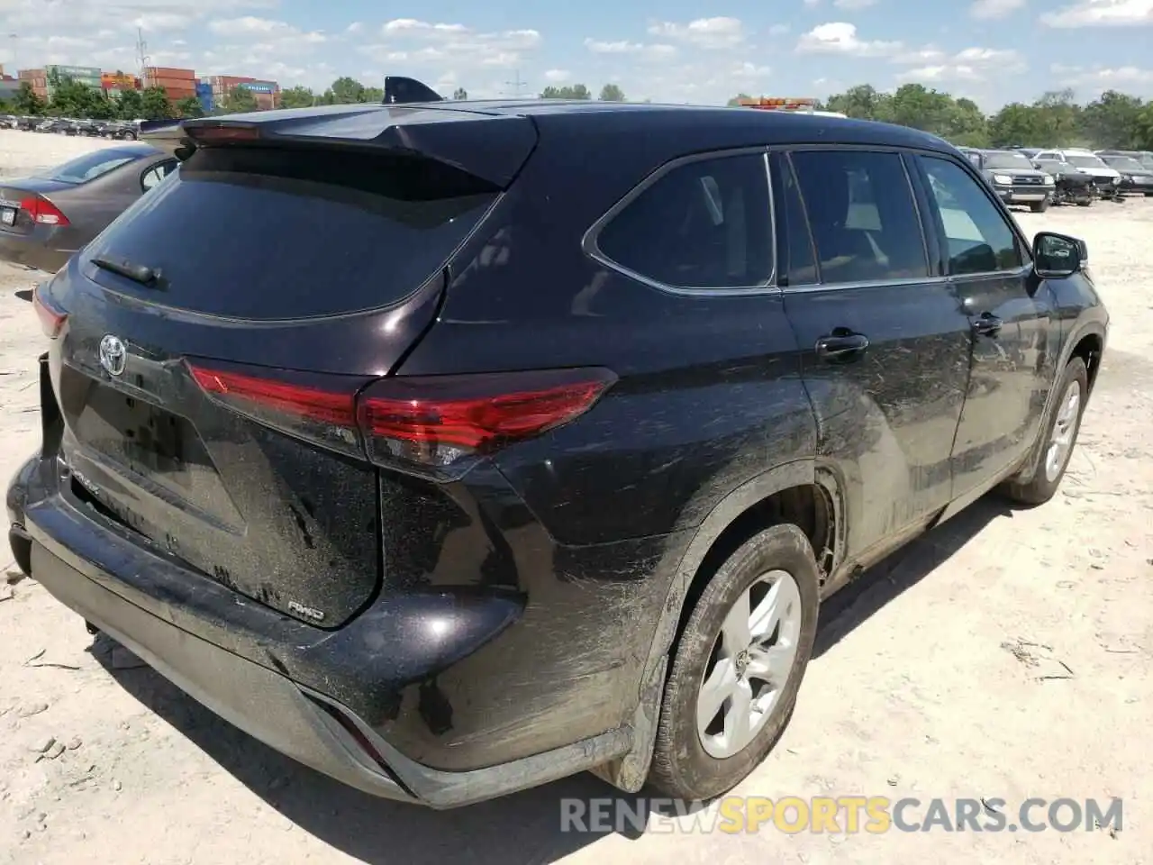 4 Photograph of a damaged car 5TDCZRBHXLS016069 TOYOTA HIGHLANDER 2020