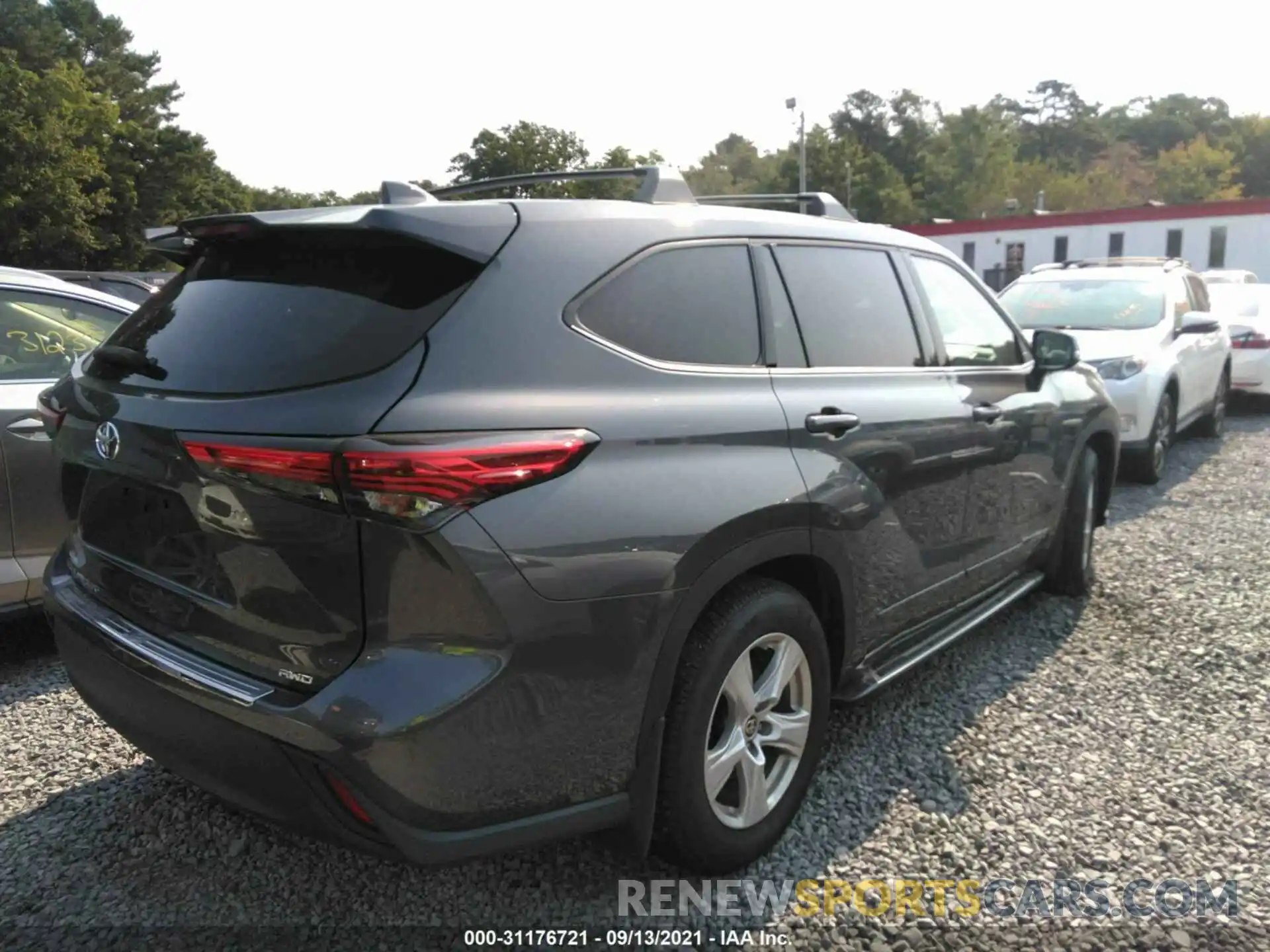 4 Photograph of a damaged car 5TDCZRBHXLS026391 TOYOTA HIGHLANDER 2020