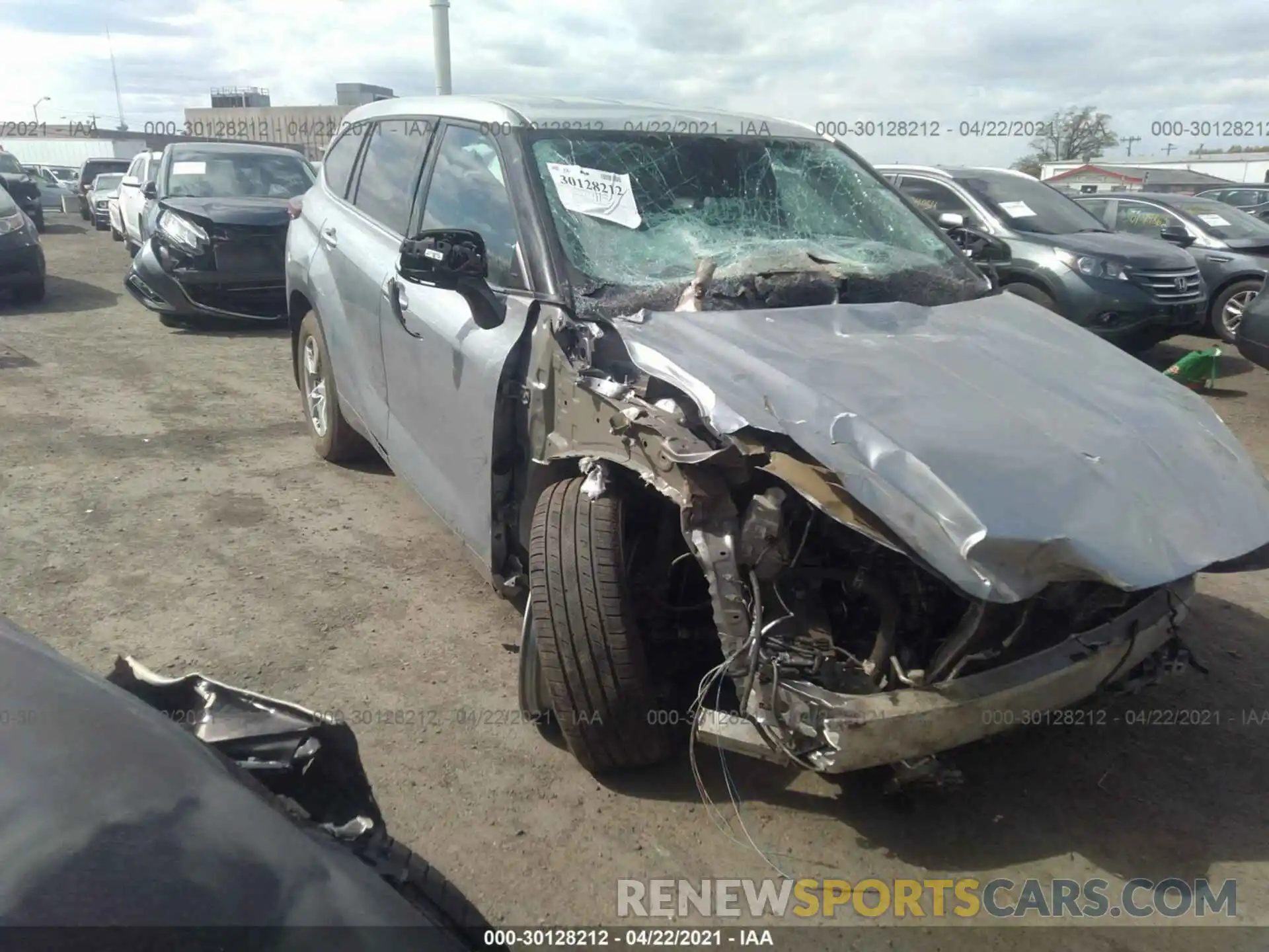 1 Photograph of a damaged car 5TDCZRBHXLS051596 TOYOTA HIGHLANDER 2020