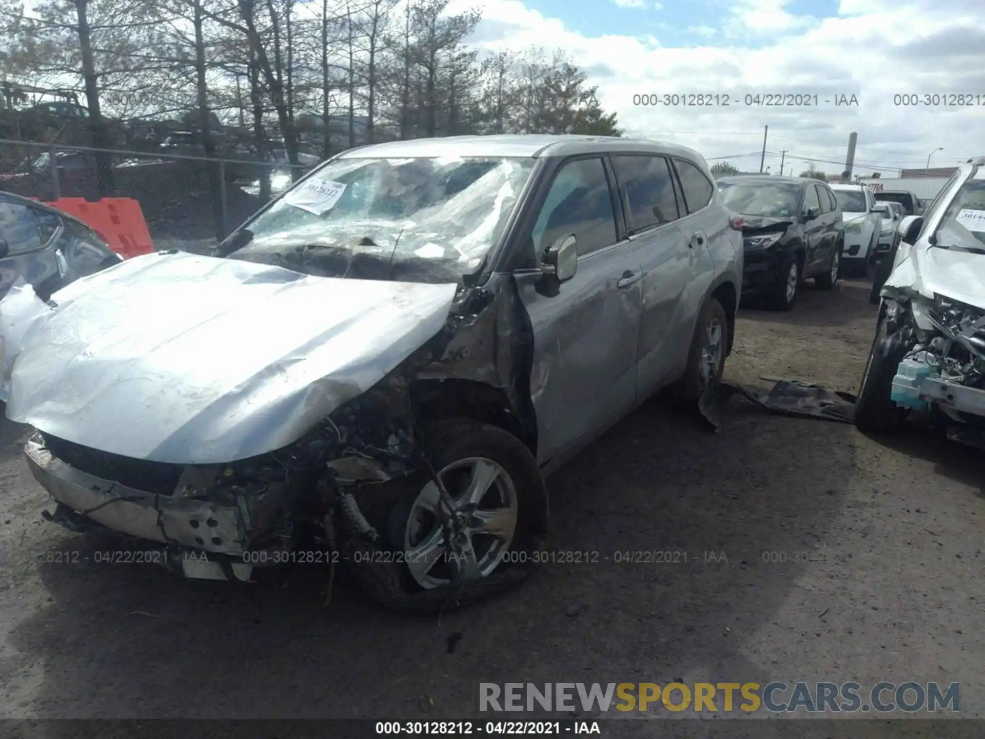 2 Photograph of a damaged car 5TDCZRBHXLS051596 TOYOTA HIGHLANDER 2020