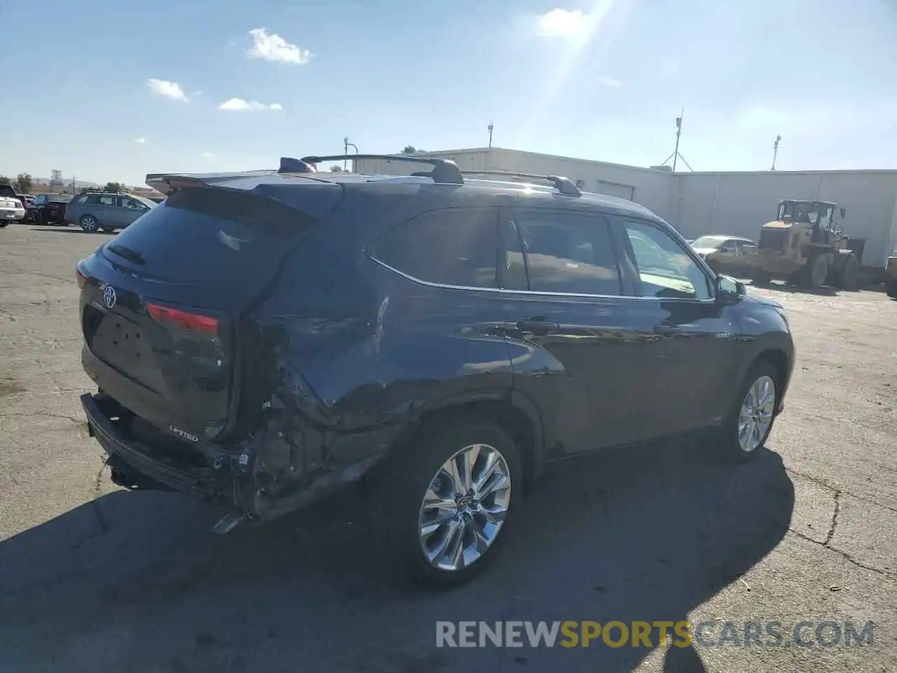 4 Photograph of a damaged car 5TDDBRCH1LS005713 TOYOTA HIGHLANDER 2020