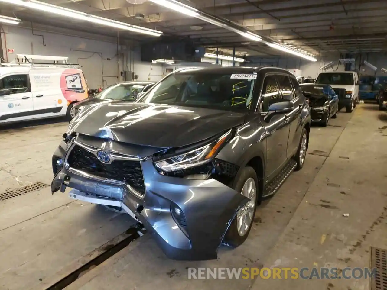 2 Photograph of a damaged car 5TDDBRCH4LS003583 TOYOTA HIGHLANDER 2020