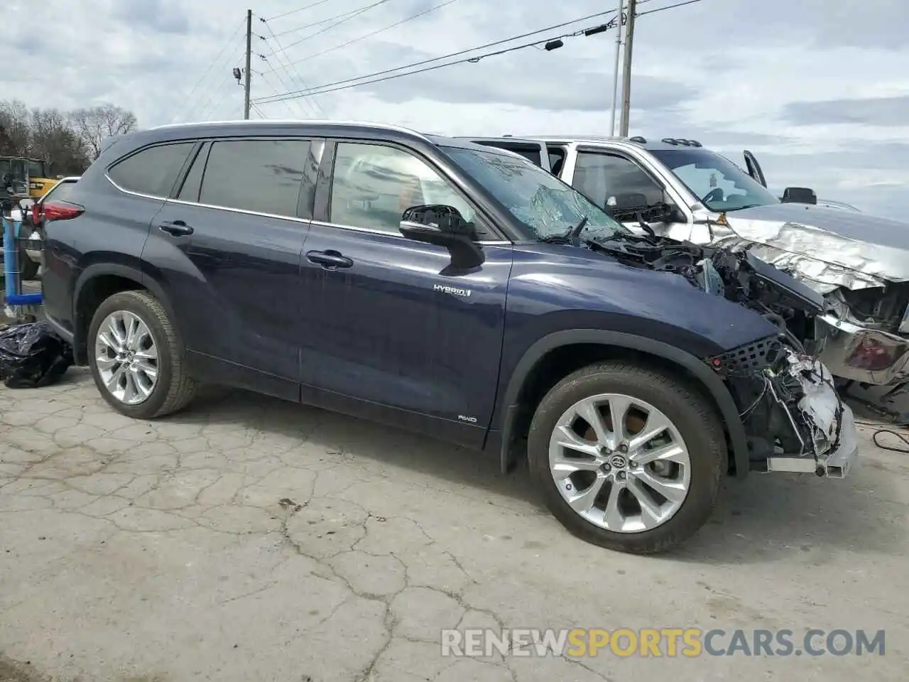 4 Photograph of a damaged car 5TDDBRCH4LS006953 TOYOTA HIGHLANDER 2020