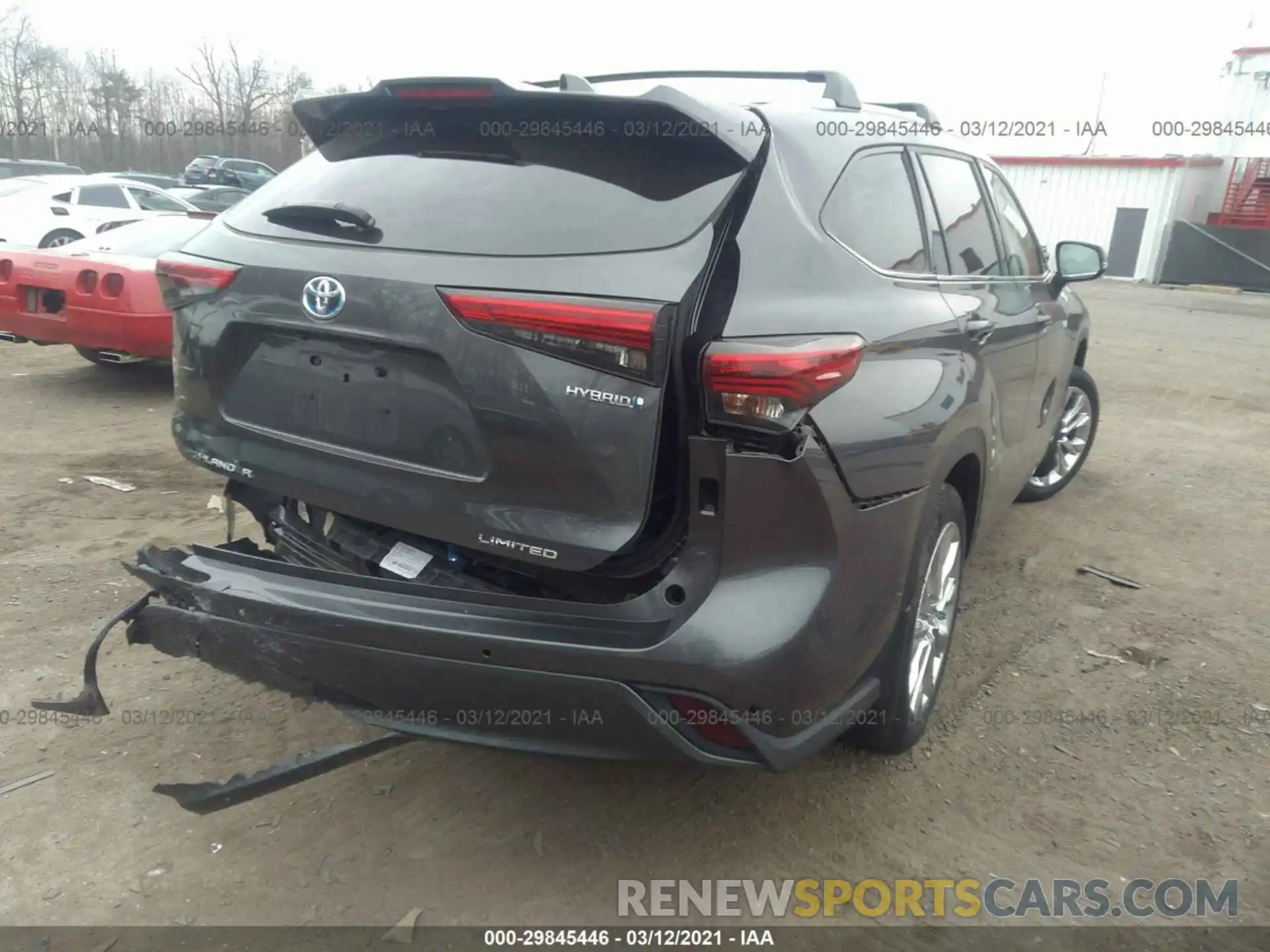 4 Photograph of a damaged car 5TDDBRCH5LS009490 TOYOTA HIGHLANDER 2020