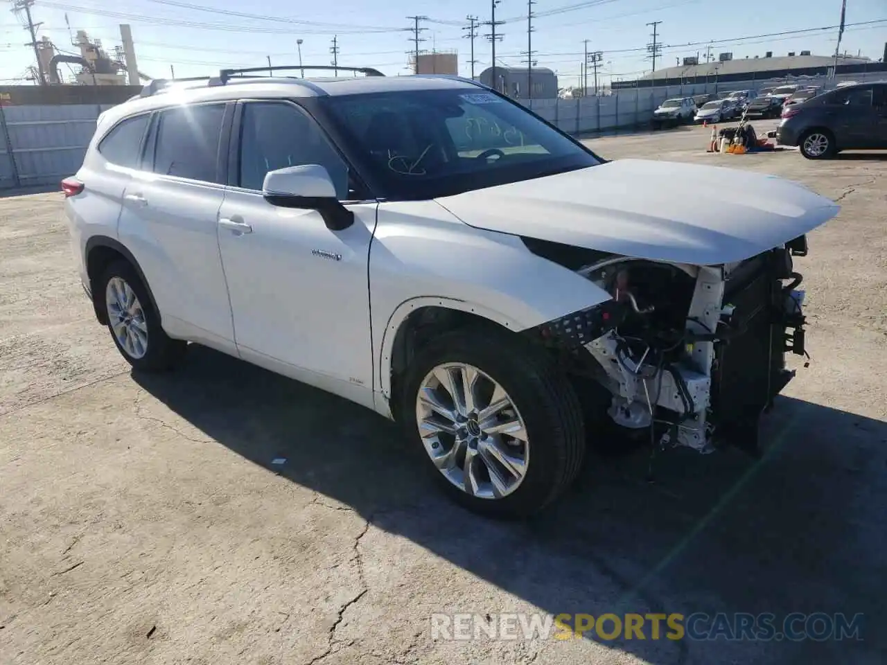 1 Photograph of a damaged car 5TDDBRCH6LS004671 TOYOTA HIGHLANDER 2020