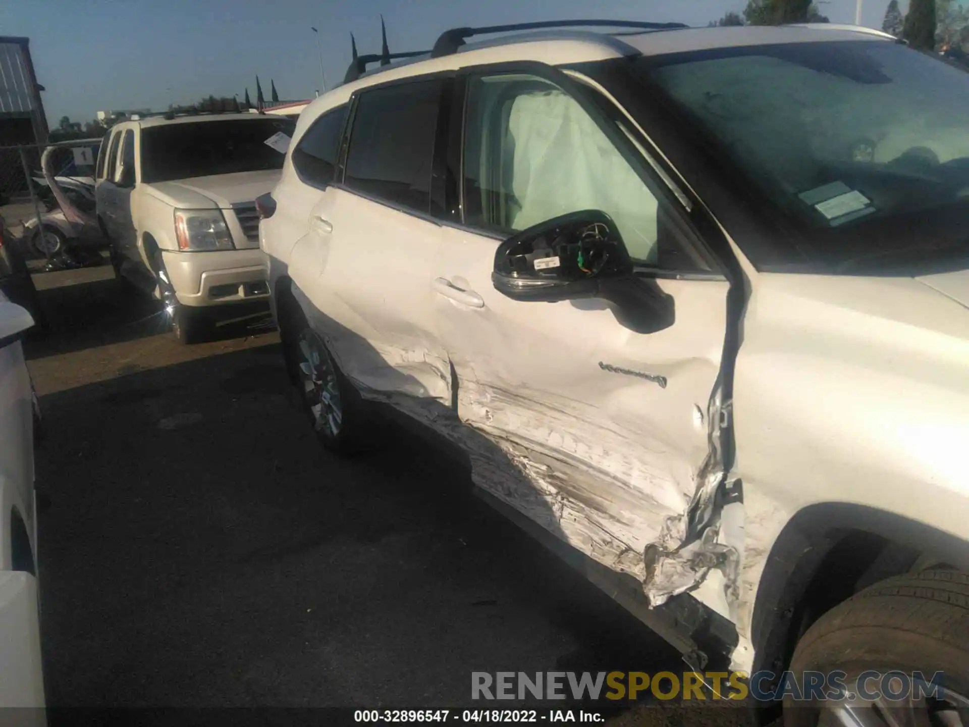 6 Photograph of a damaged car 5TDDBRCH8LS011900 TOYOTA HIGHLANDER 2020